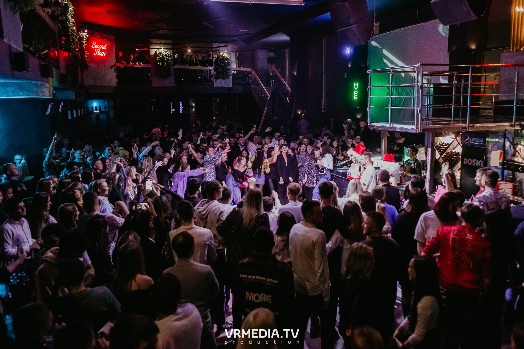 Выходные в баре «DOSKI»