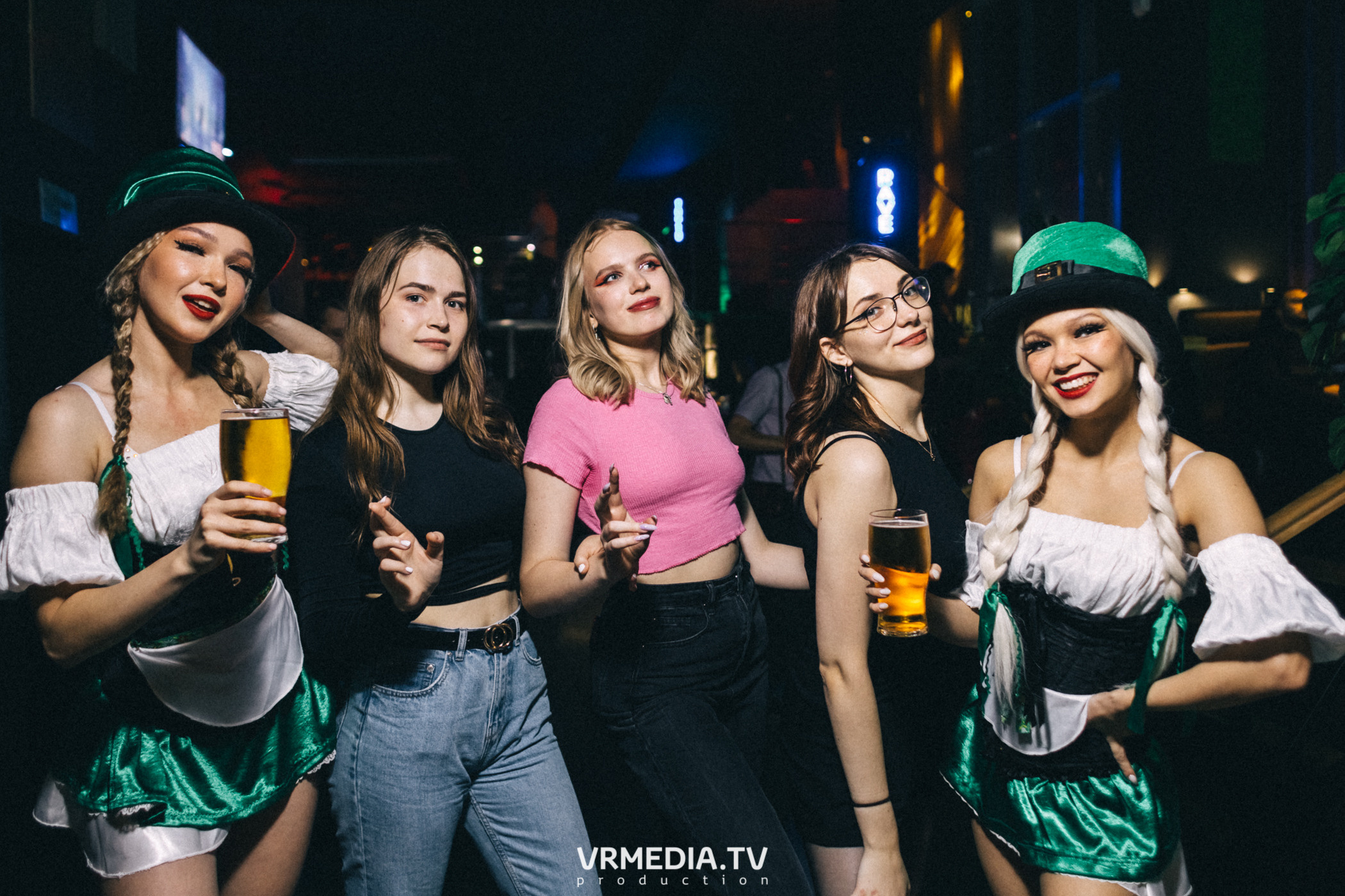 Выходные в баре «DOSKI»