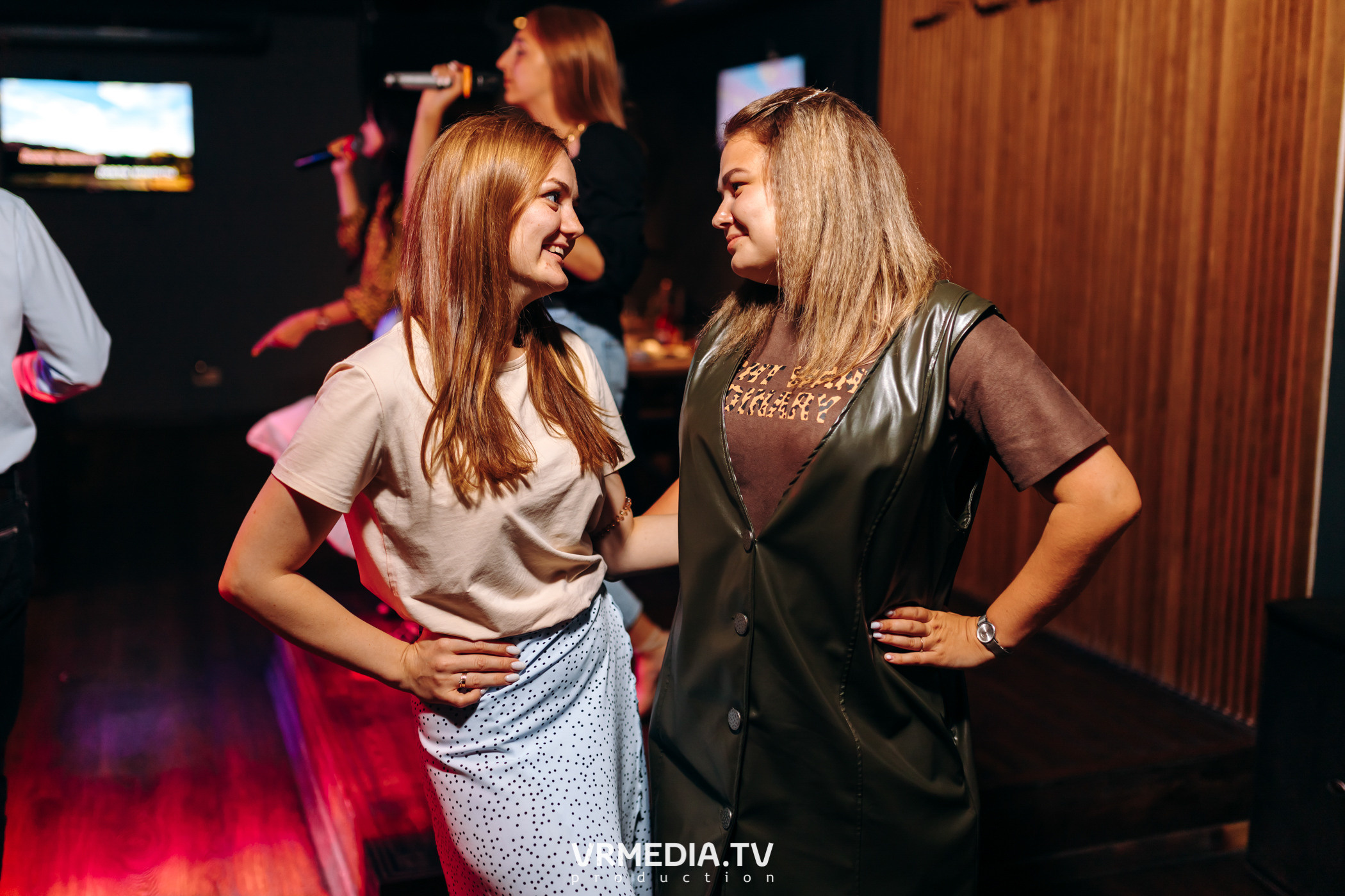 Выходные в баре «DOSKI»