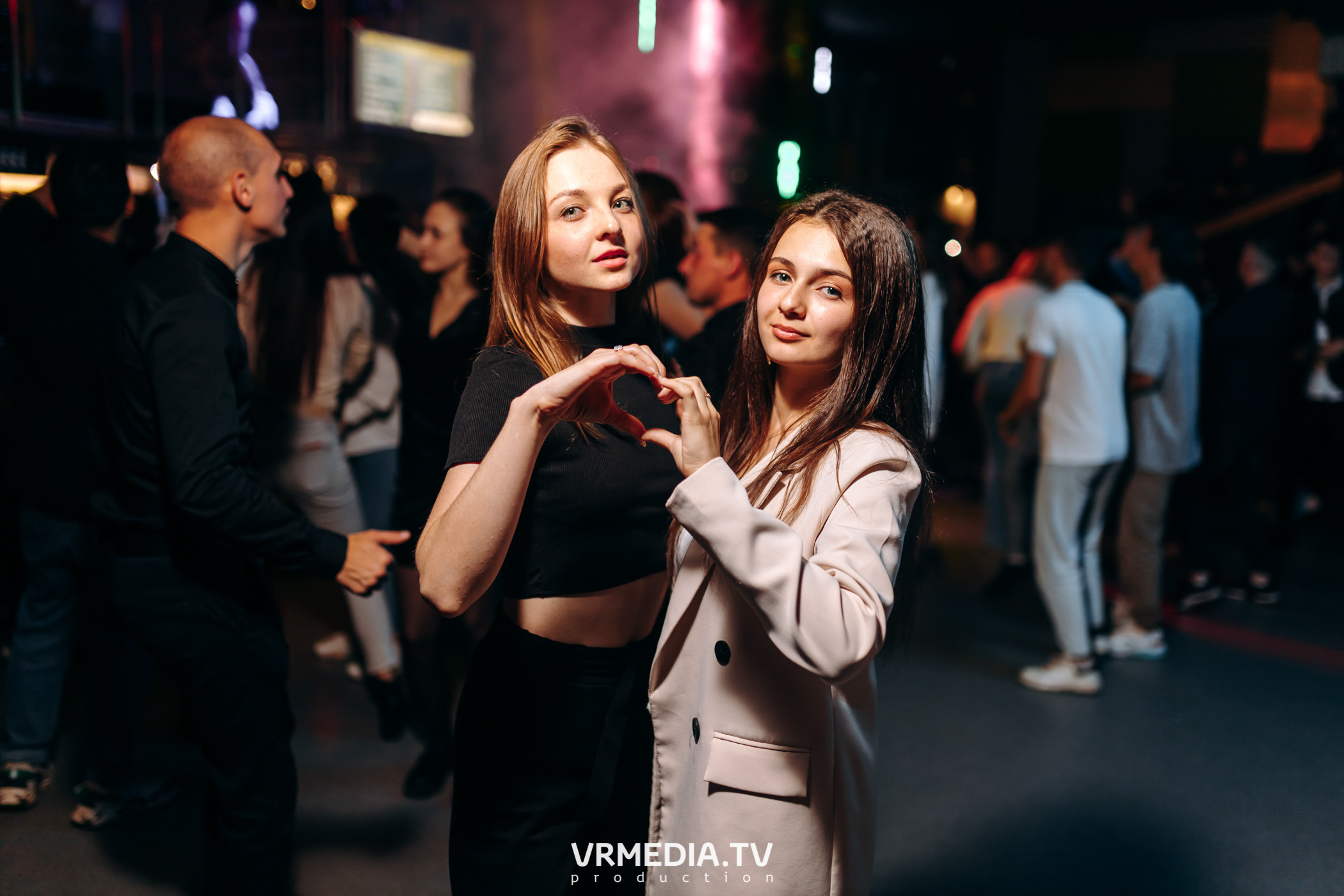 Выходные в баре «DOSKI»