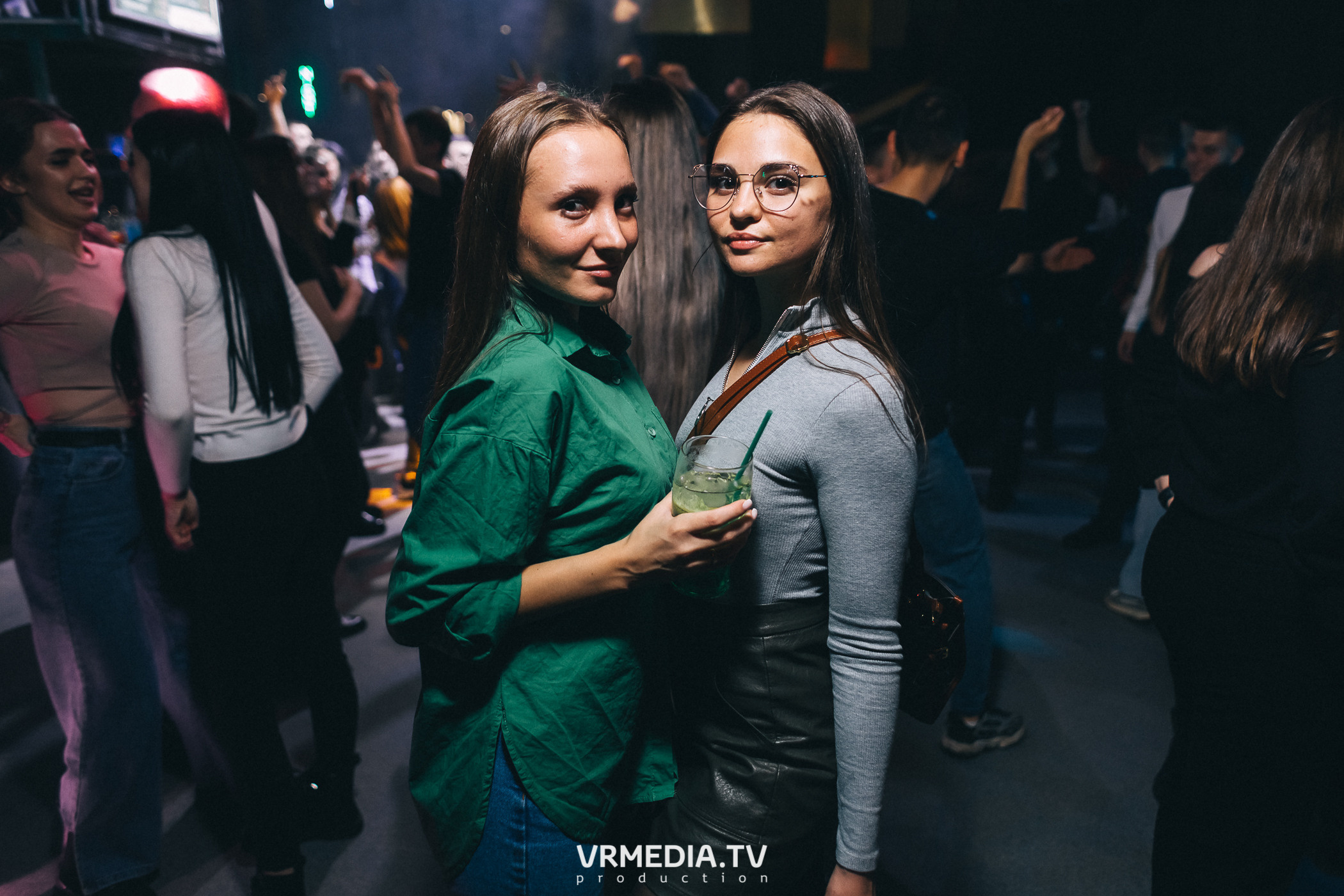 Выходные в баре «DOSKI»