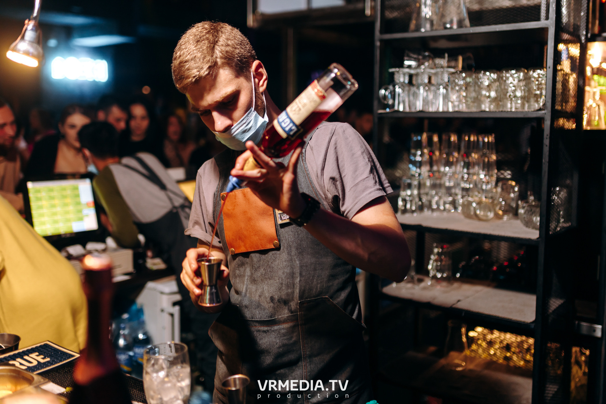 Выходные в баре «DOSKI»