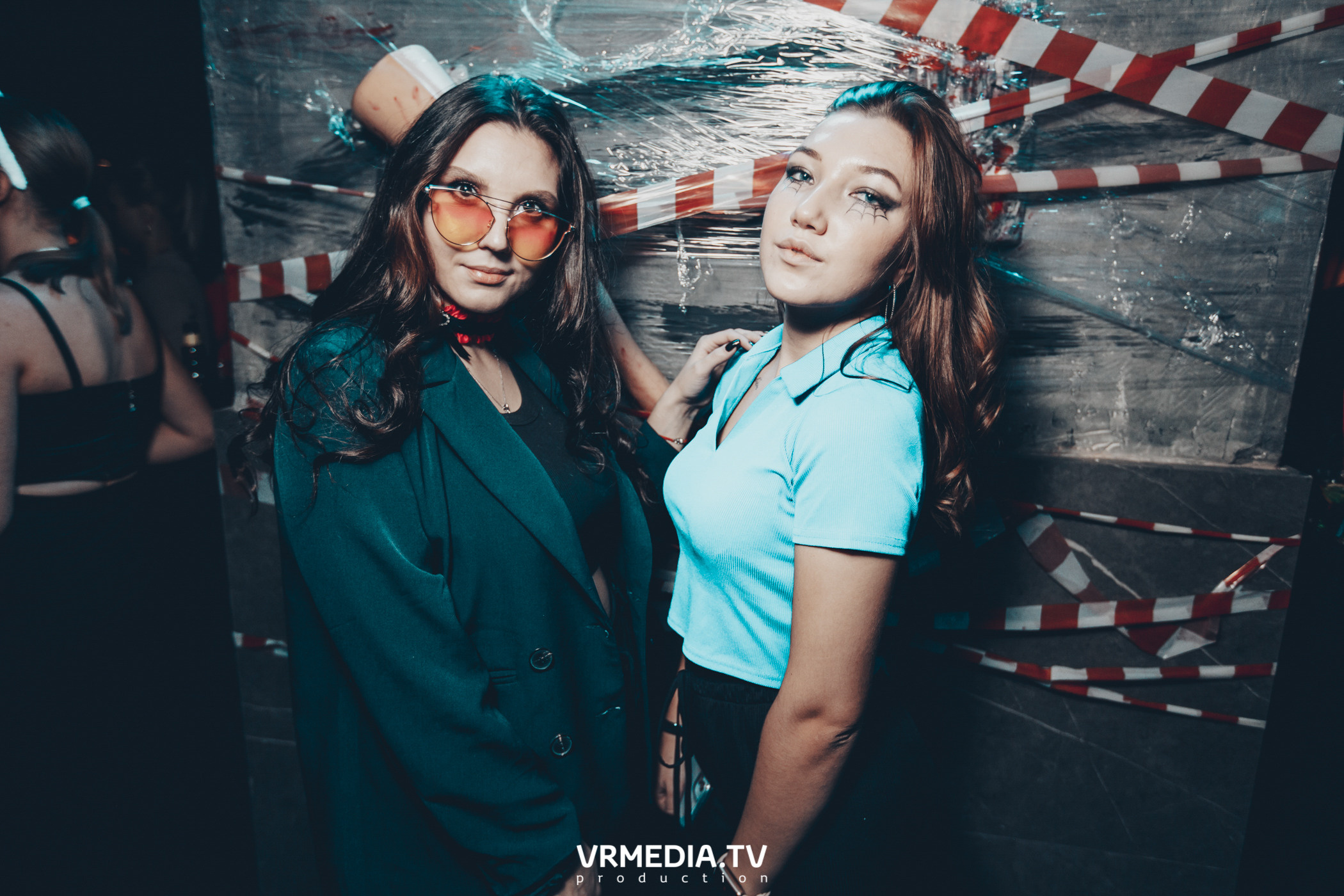 Театр мёртвых кукол в баре «DOSKI»