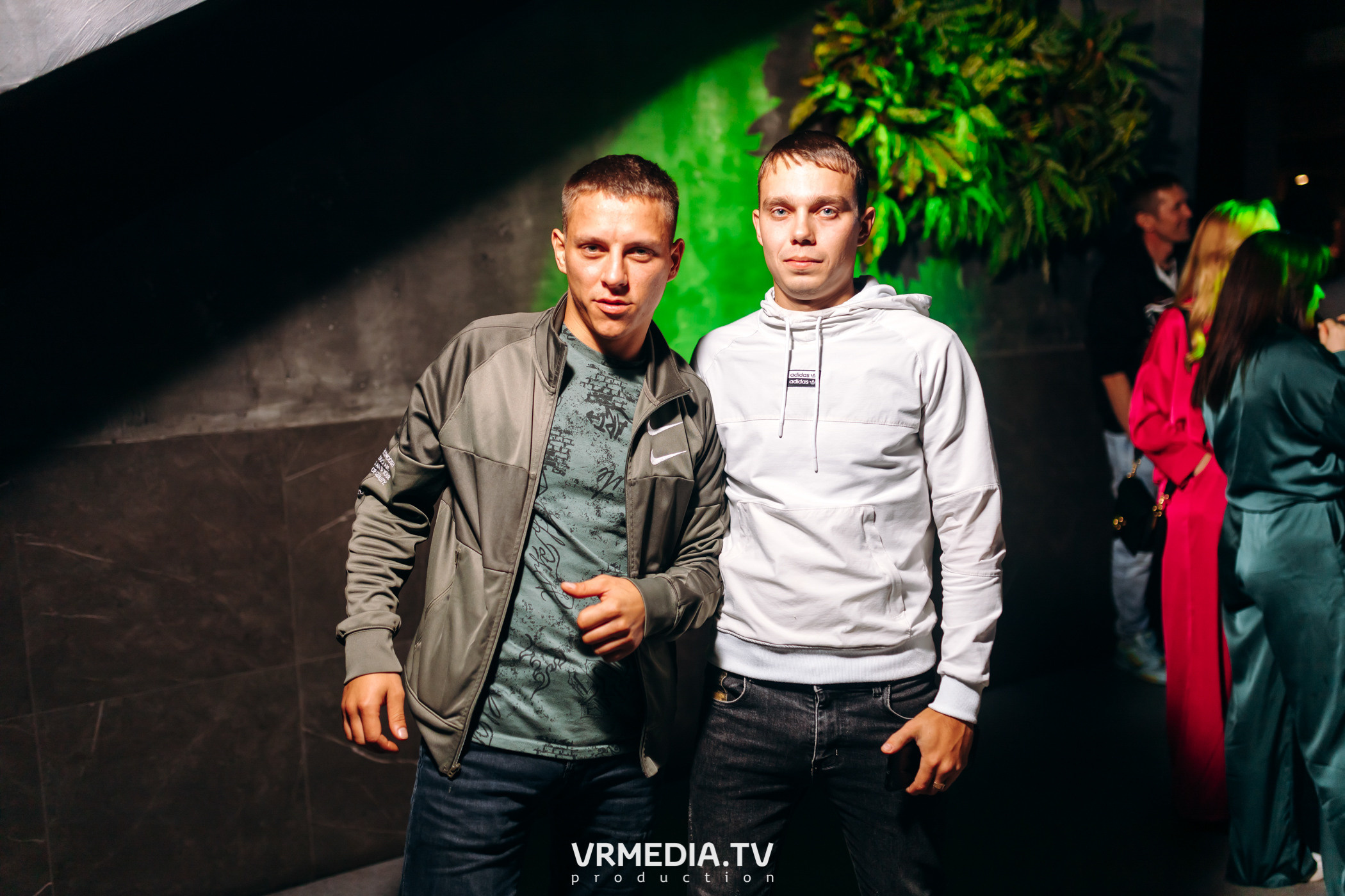 Выходные в баре «DOSKI»