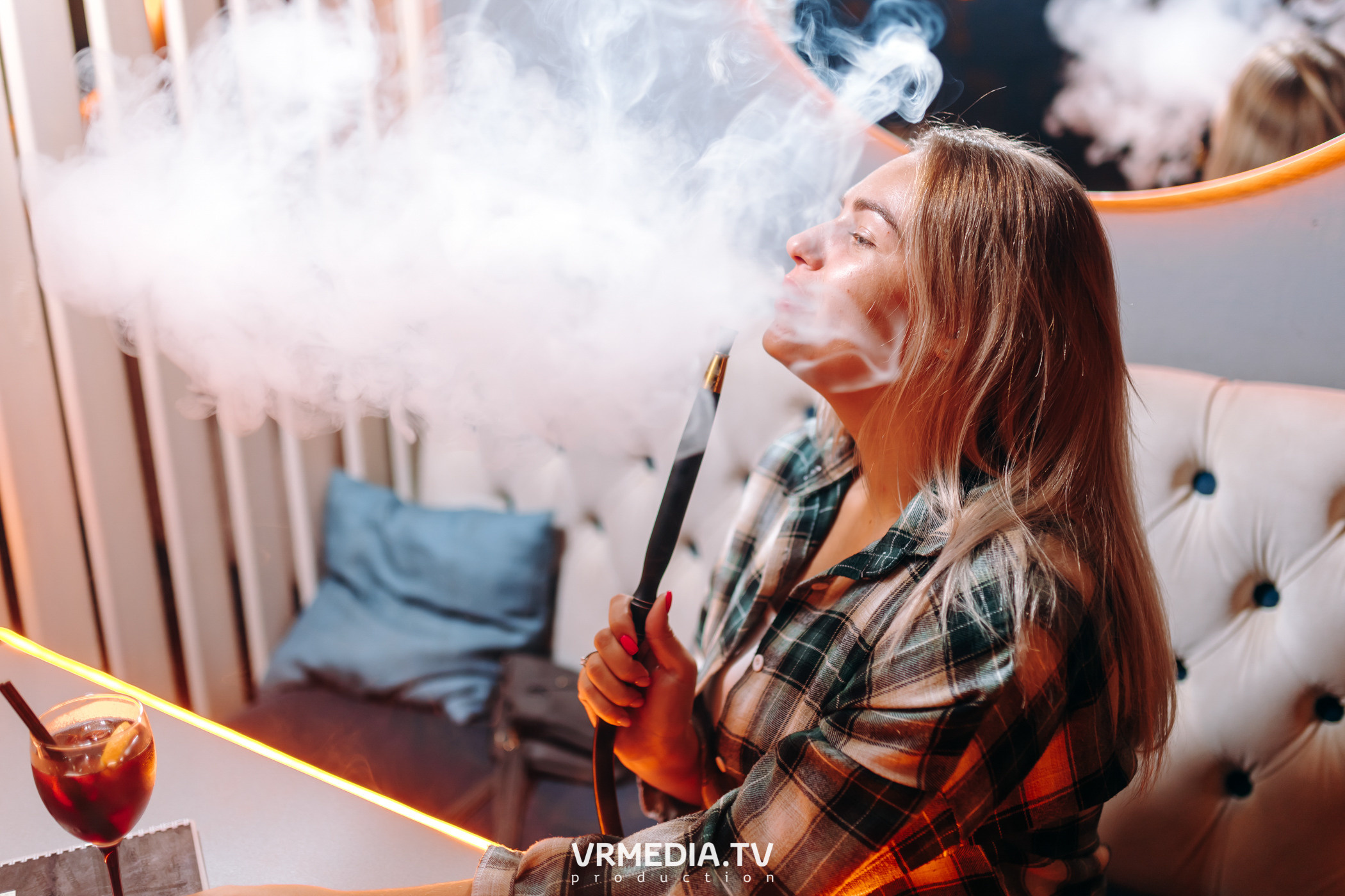 Ночь Безумного Бармена в Lounge Voice Hall «Familia»