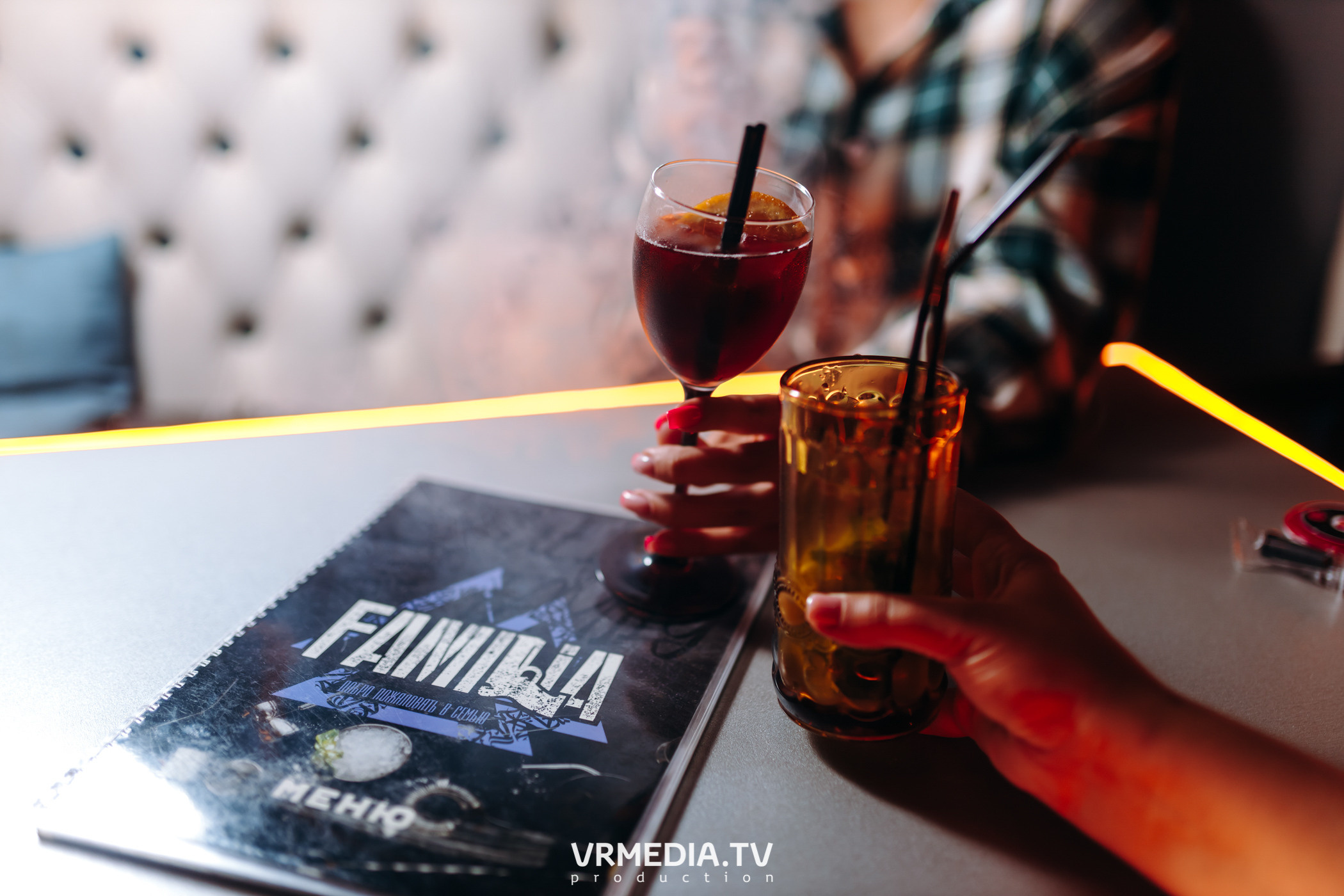 Ночь Безумного Бармена в Lounge Voice Hall «Familia»