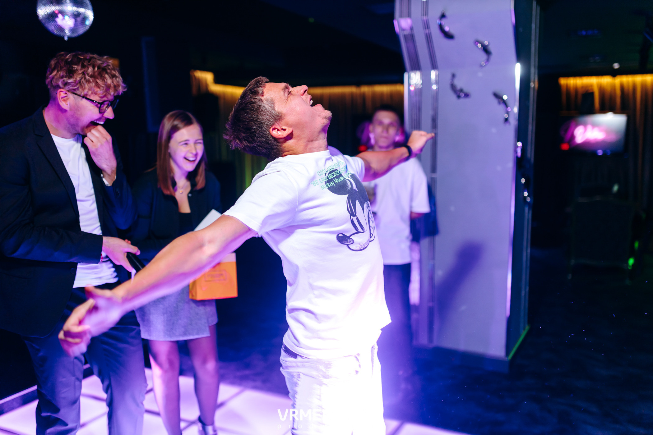 «Жуй орбит без сахара» в караоке-баре «Volna»