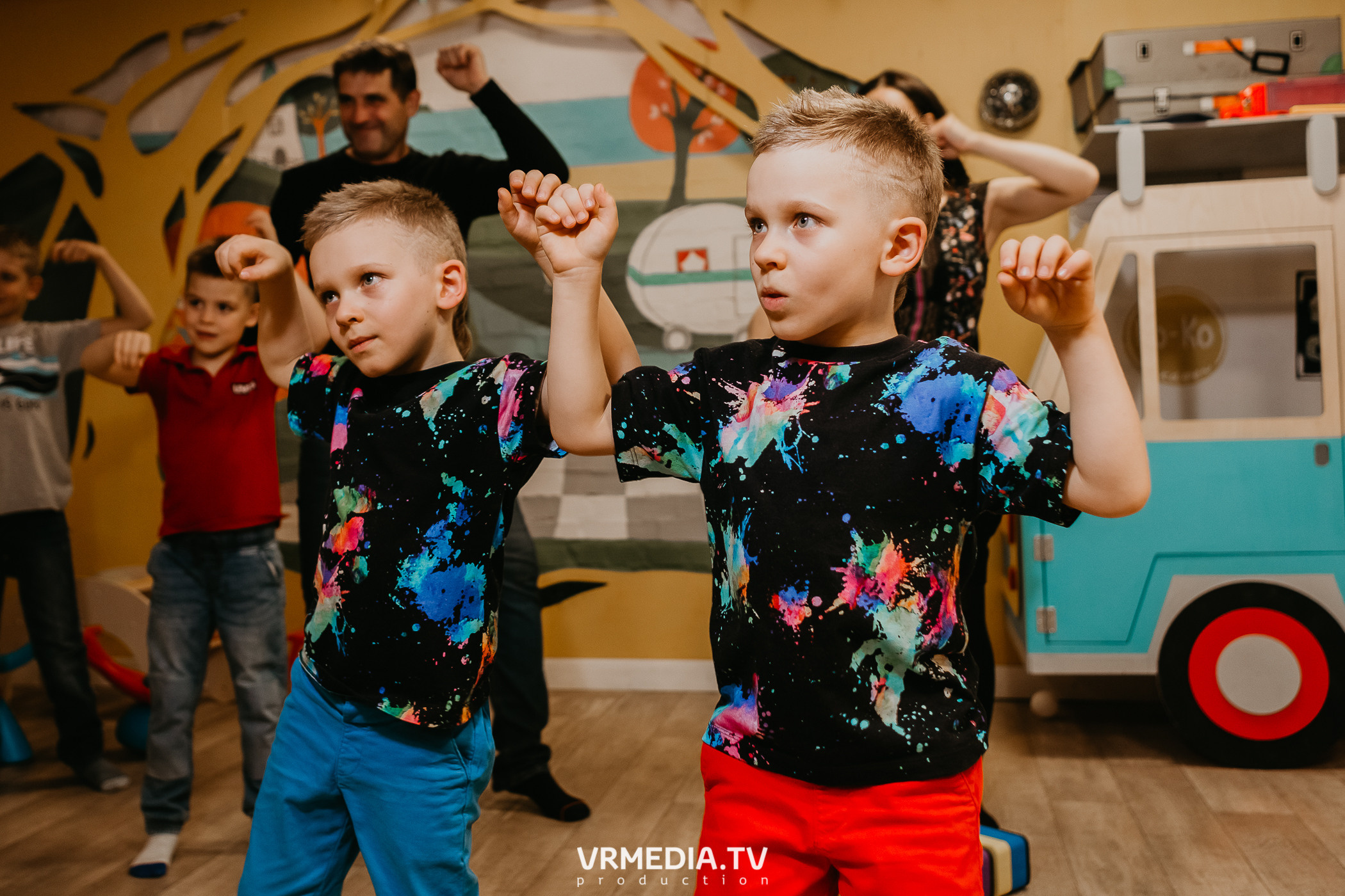 Макару и Богдану 7 лет!