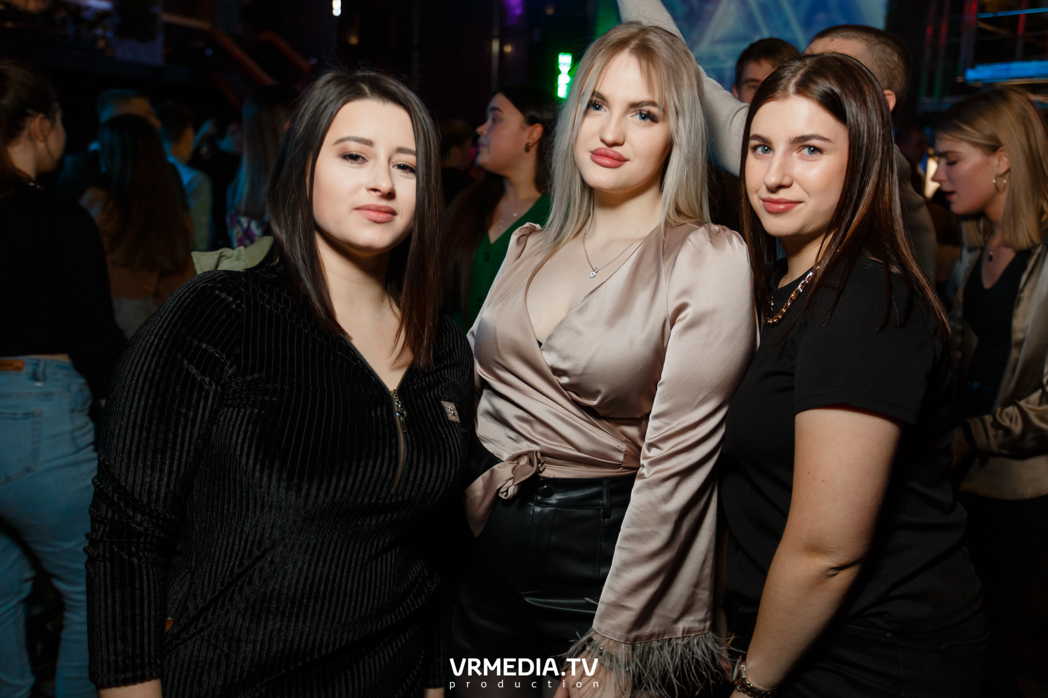 Выходные в баре «DOSKI»