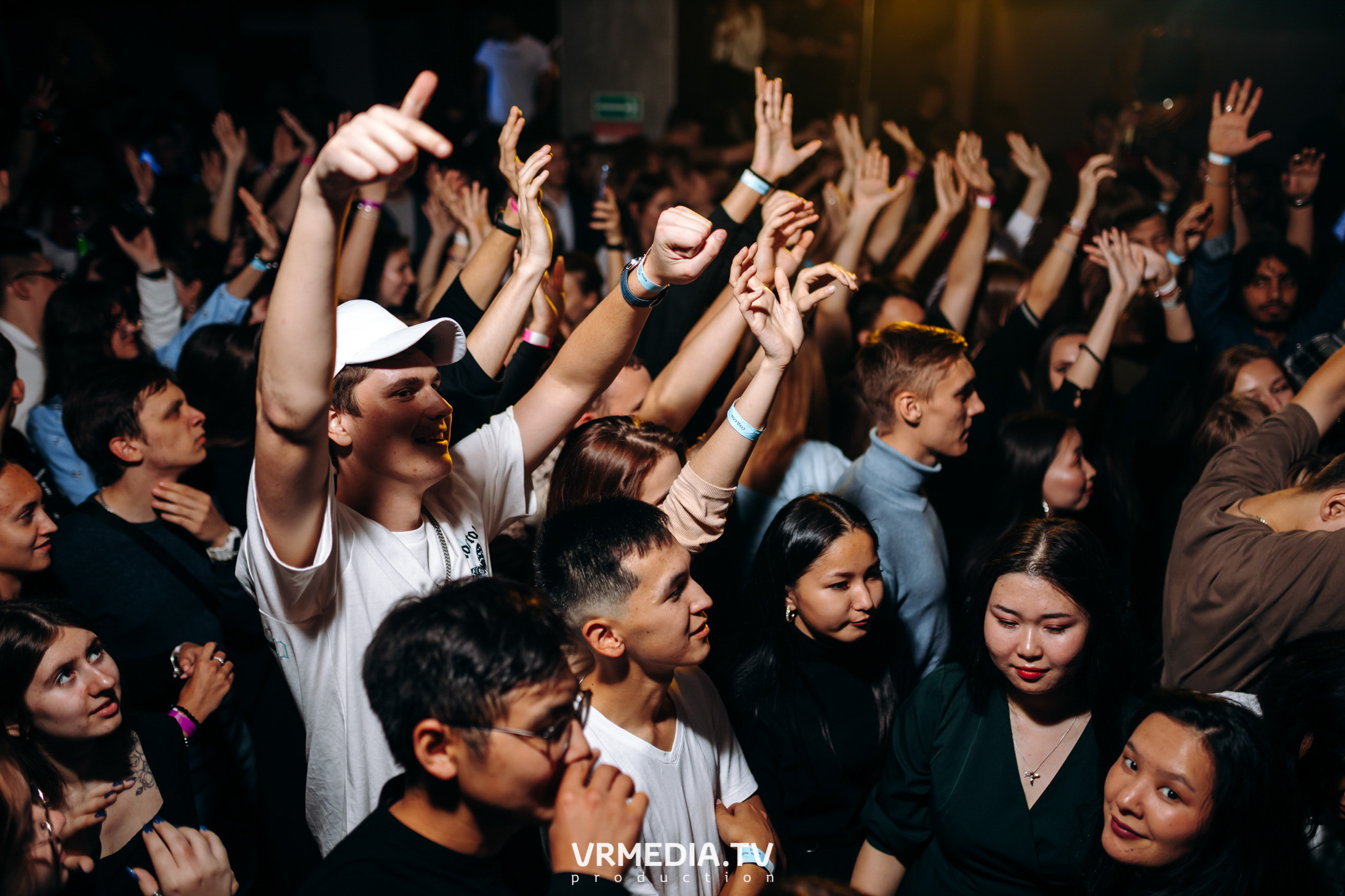 Ночь, Рейв и Мед