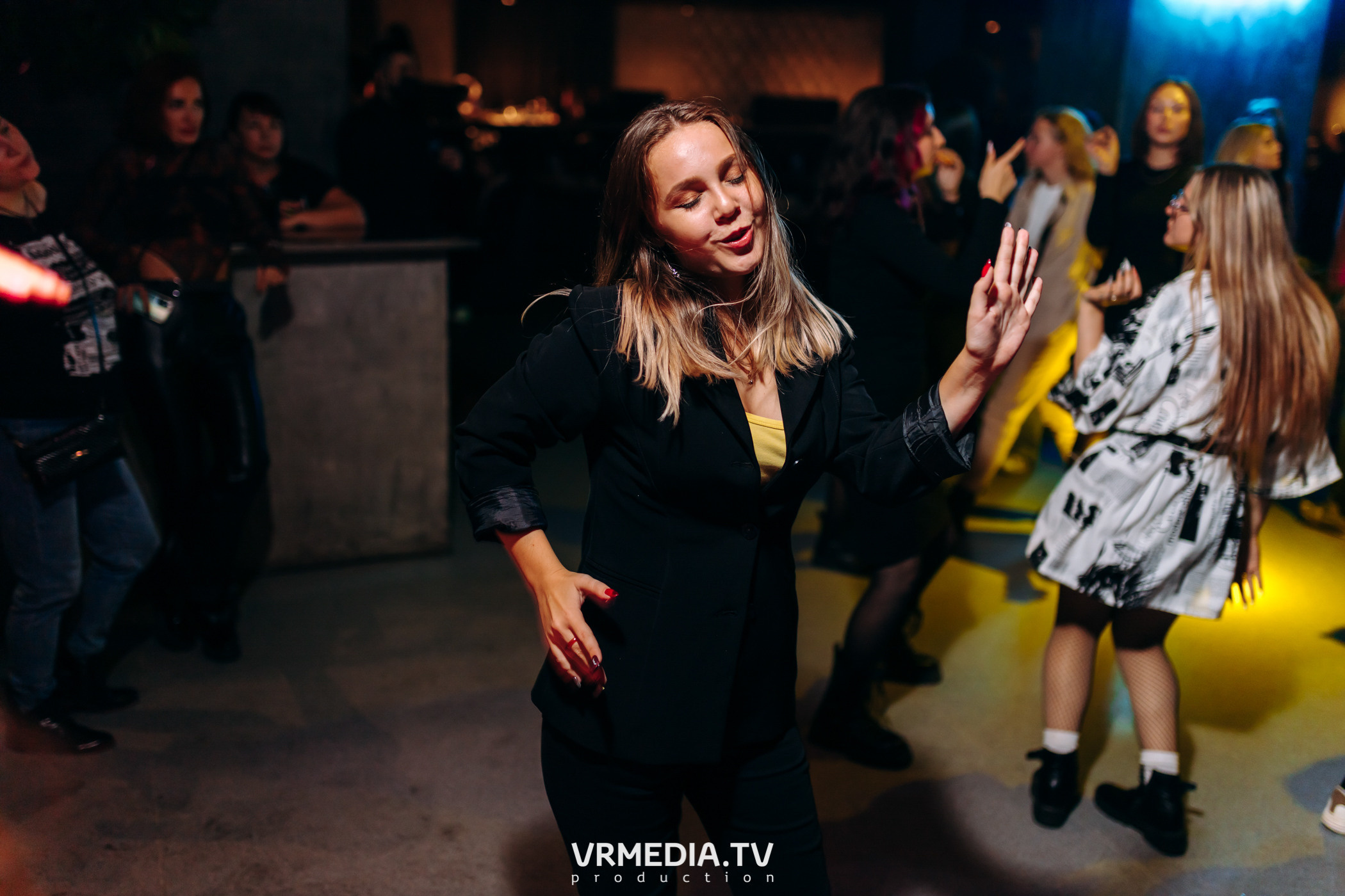 Выходные в баре «DOSKI»