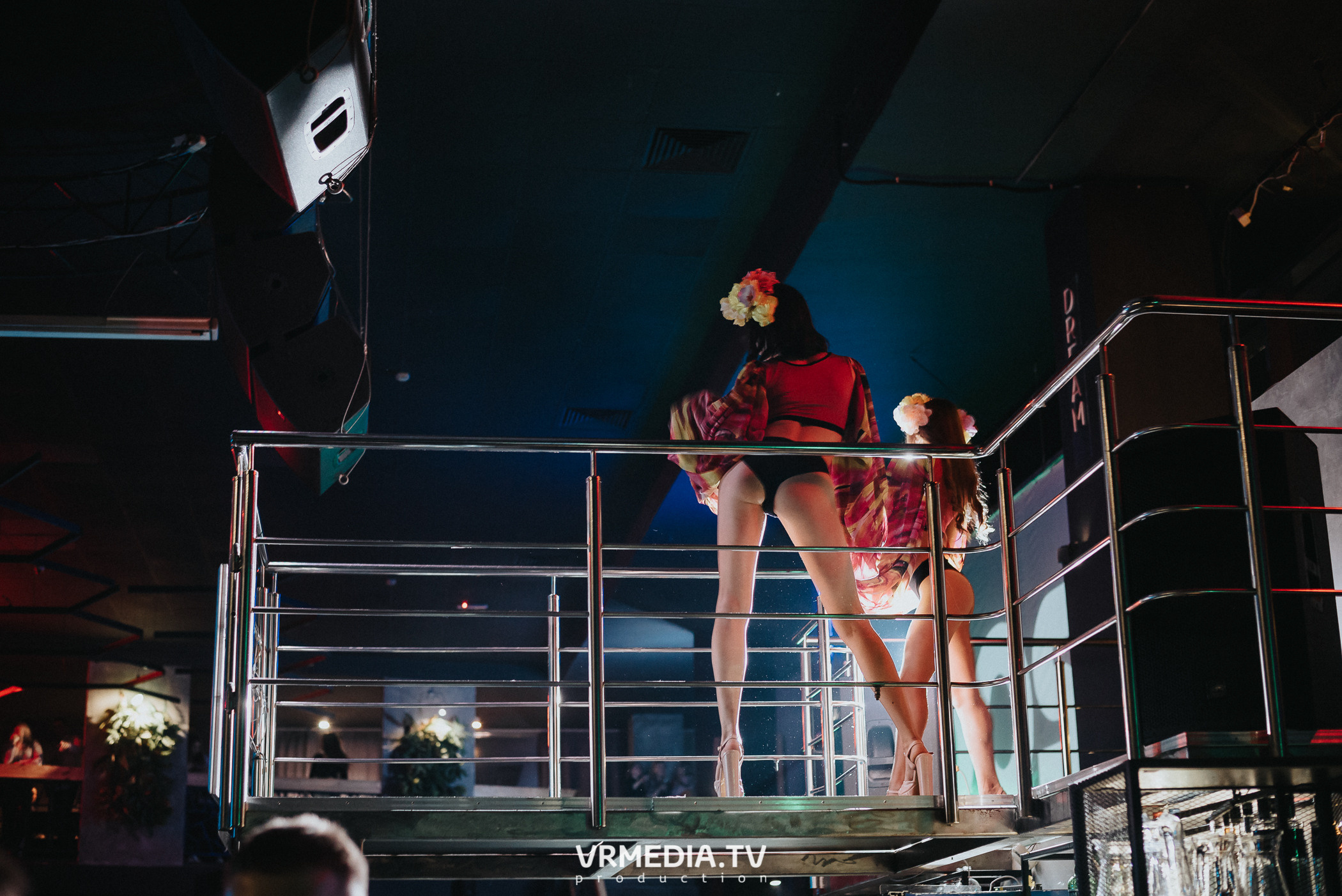 Выходные в баре «DOSKI»