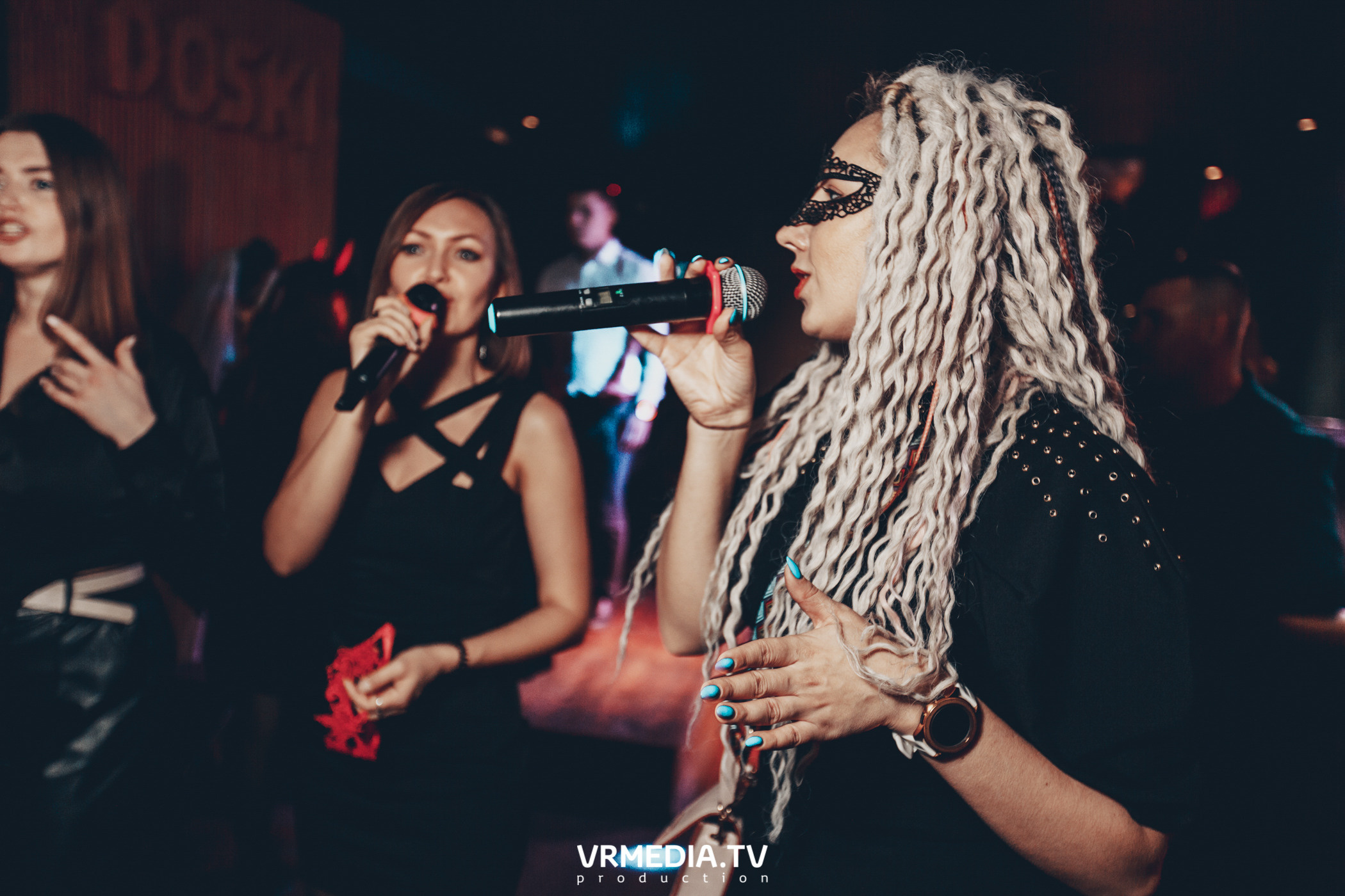 Театр мёртвых кукол в баре «DOSKI»