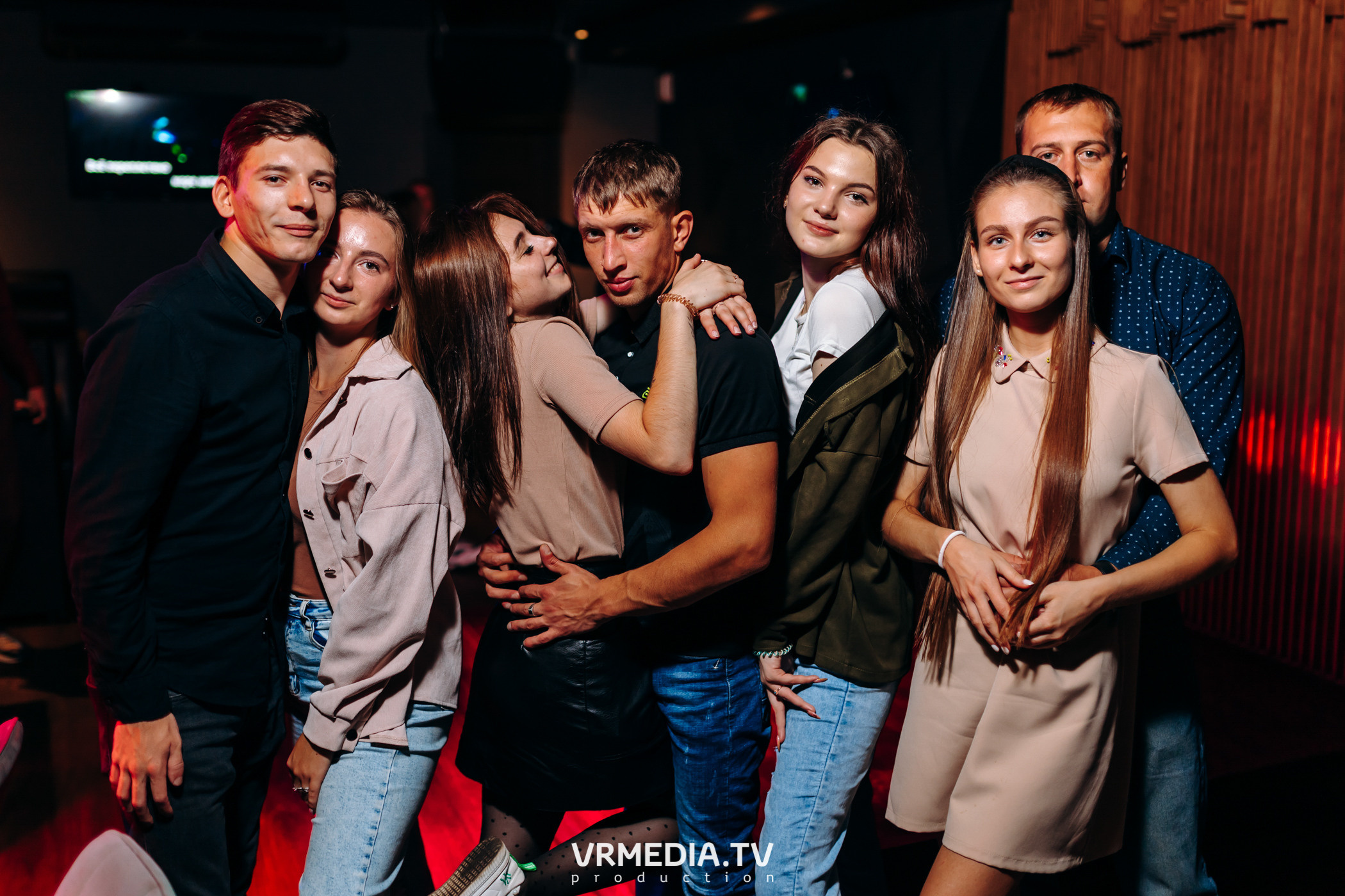 Выходные в баре «DOSKI»