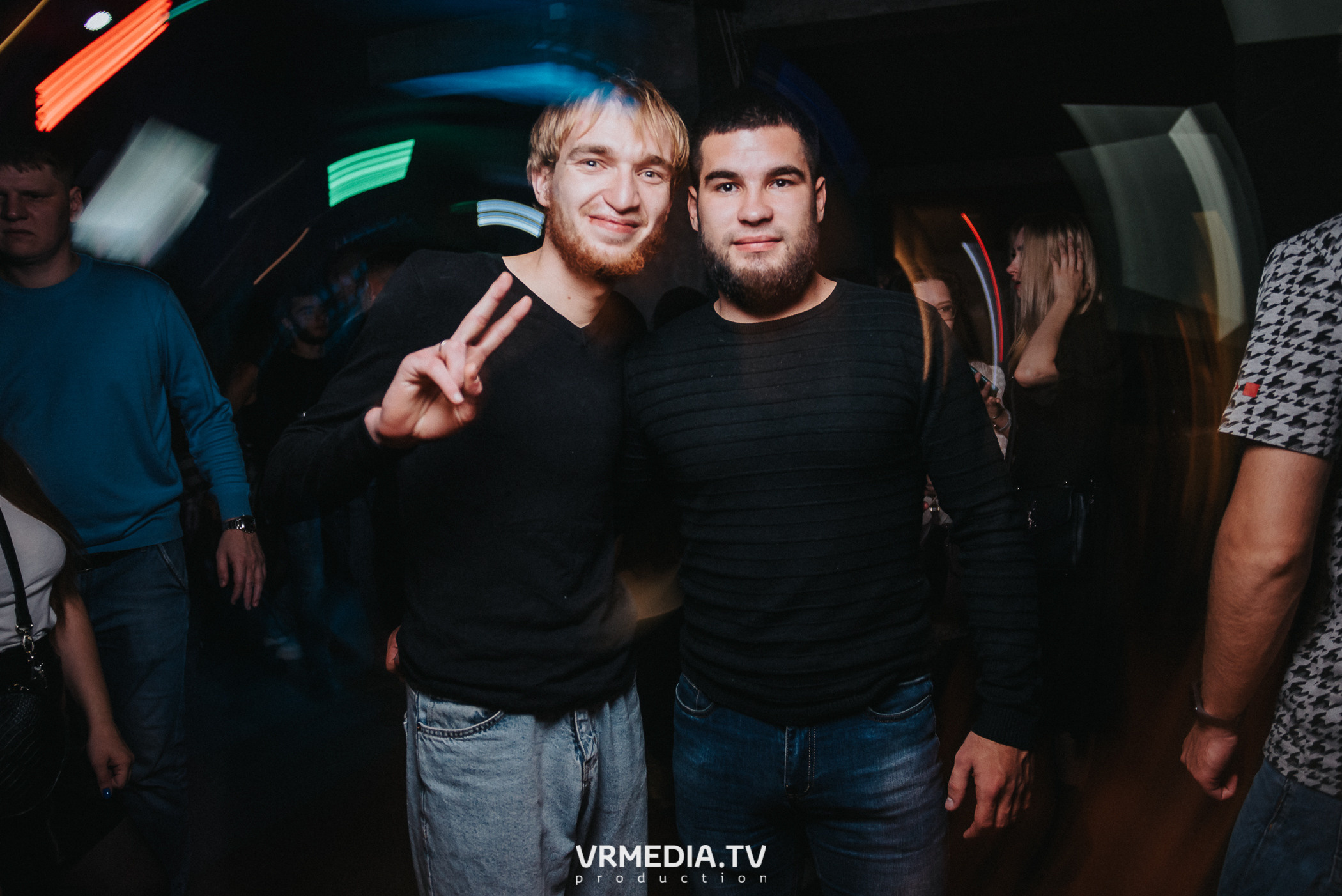 Выходные в баре «DOSKI»