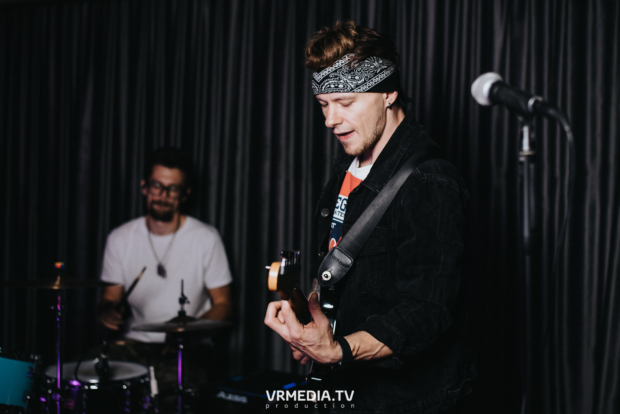 Выходные в караоке-баре «Volna»