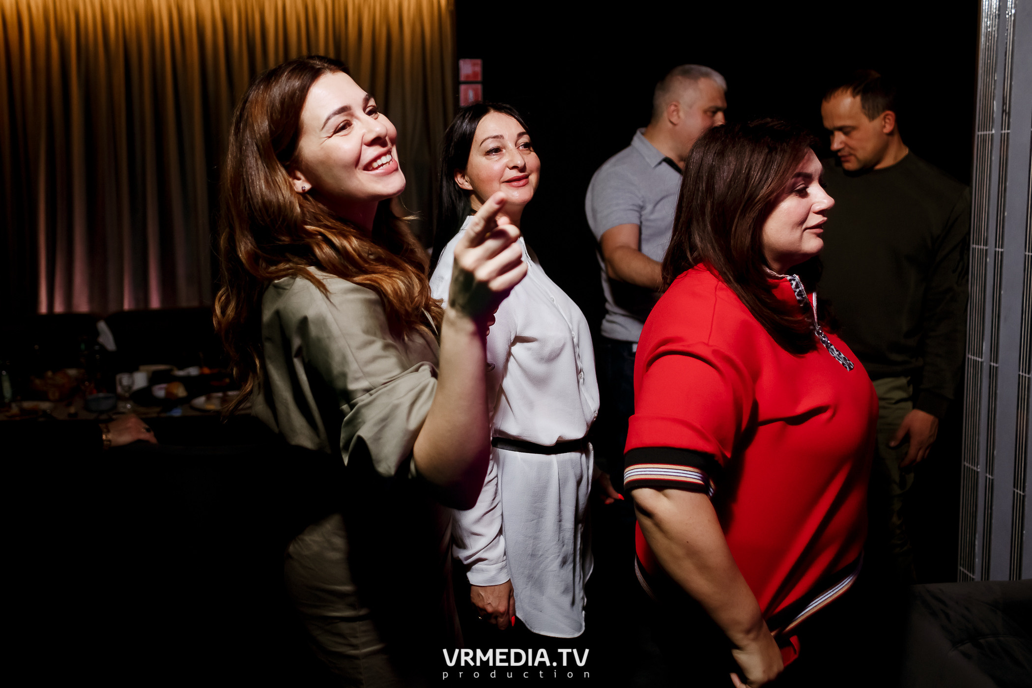 Выходные в караоке-баре «Volna»