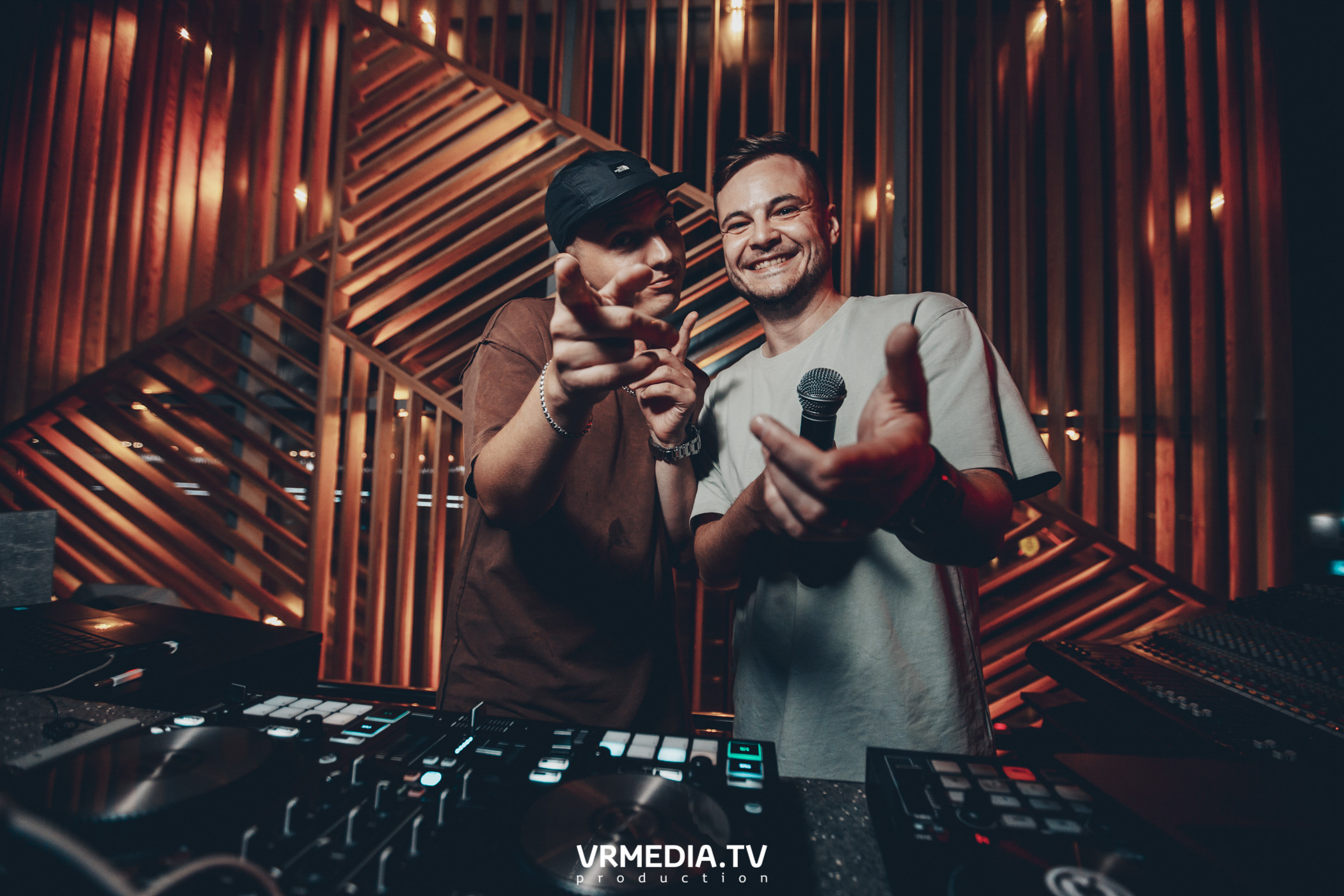 Выходные в баре «DOSKI»