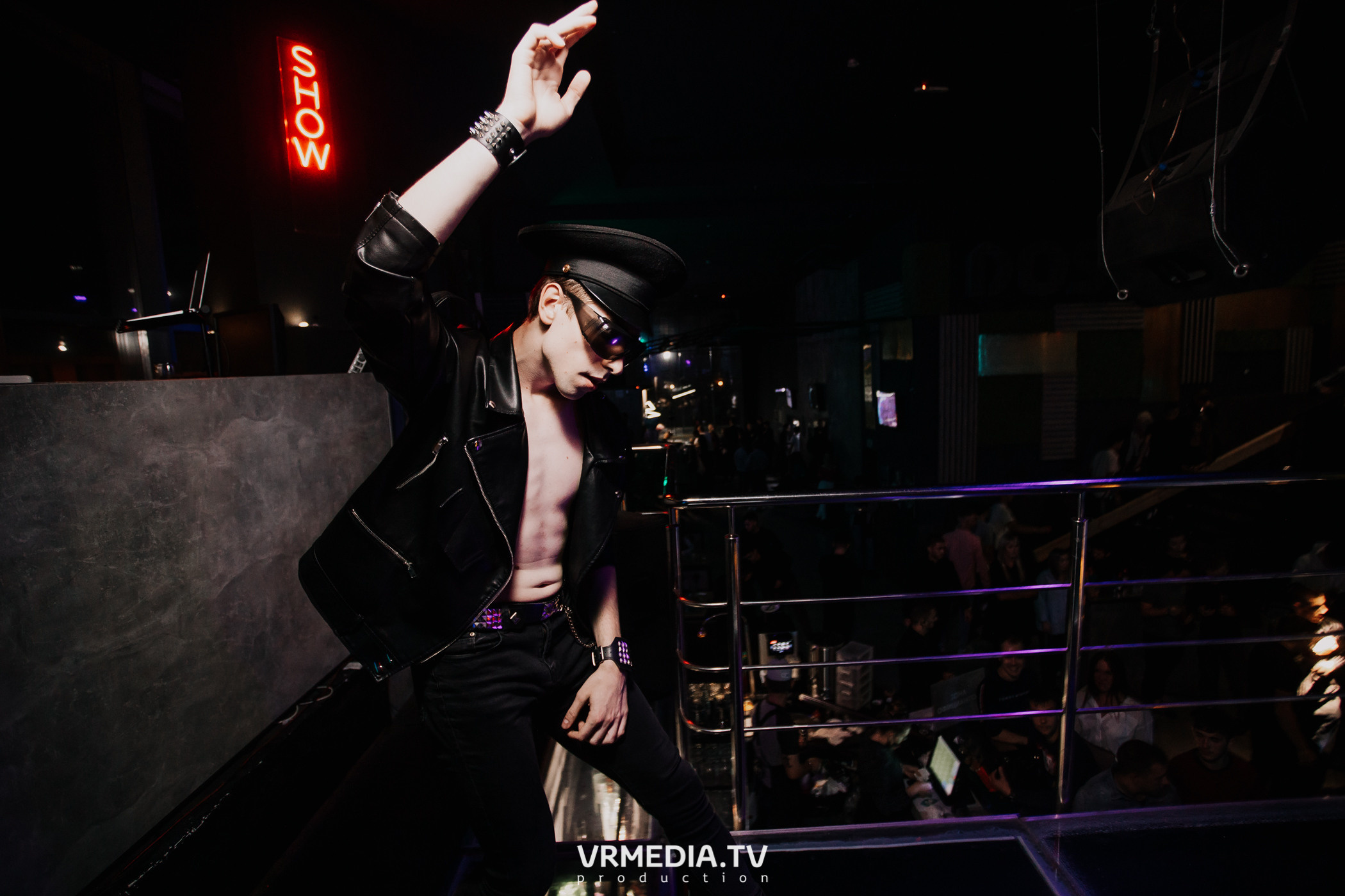 Выходные в баре «DOSKI»