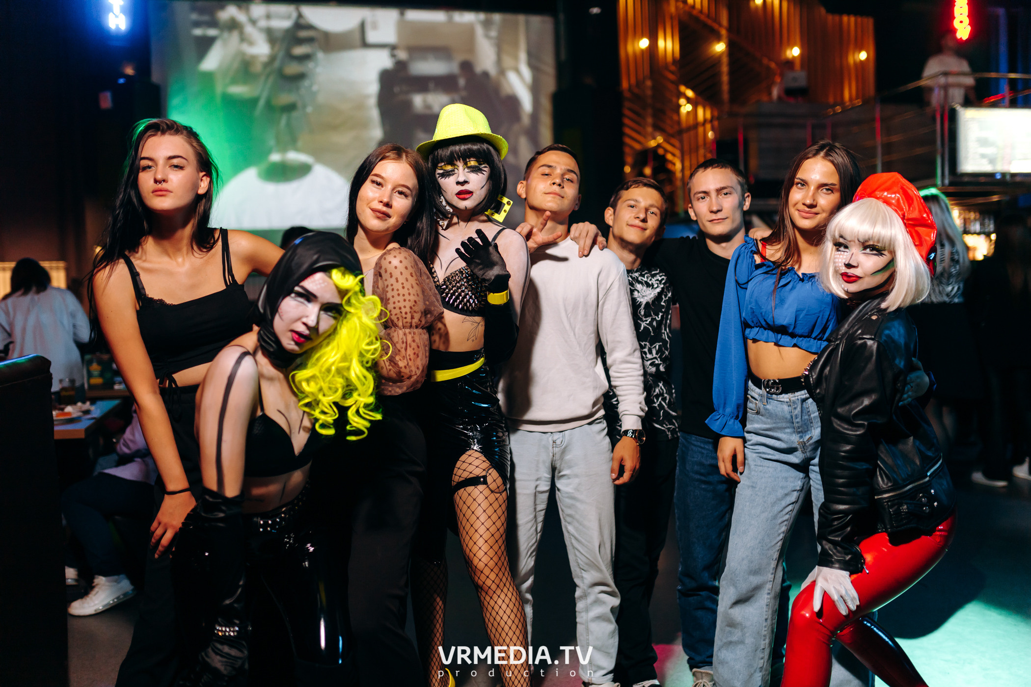 Выходные в баре «DOSKI»