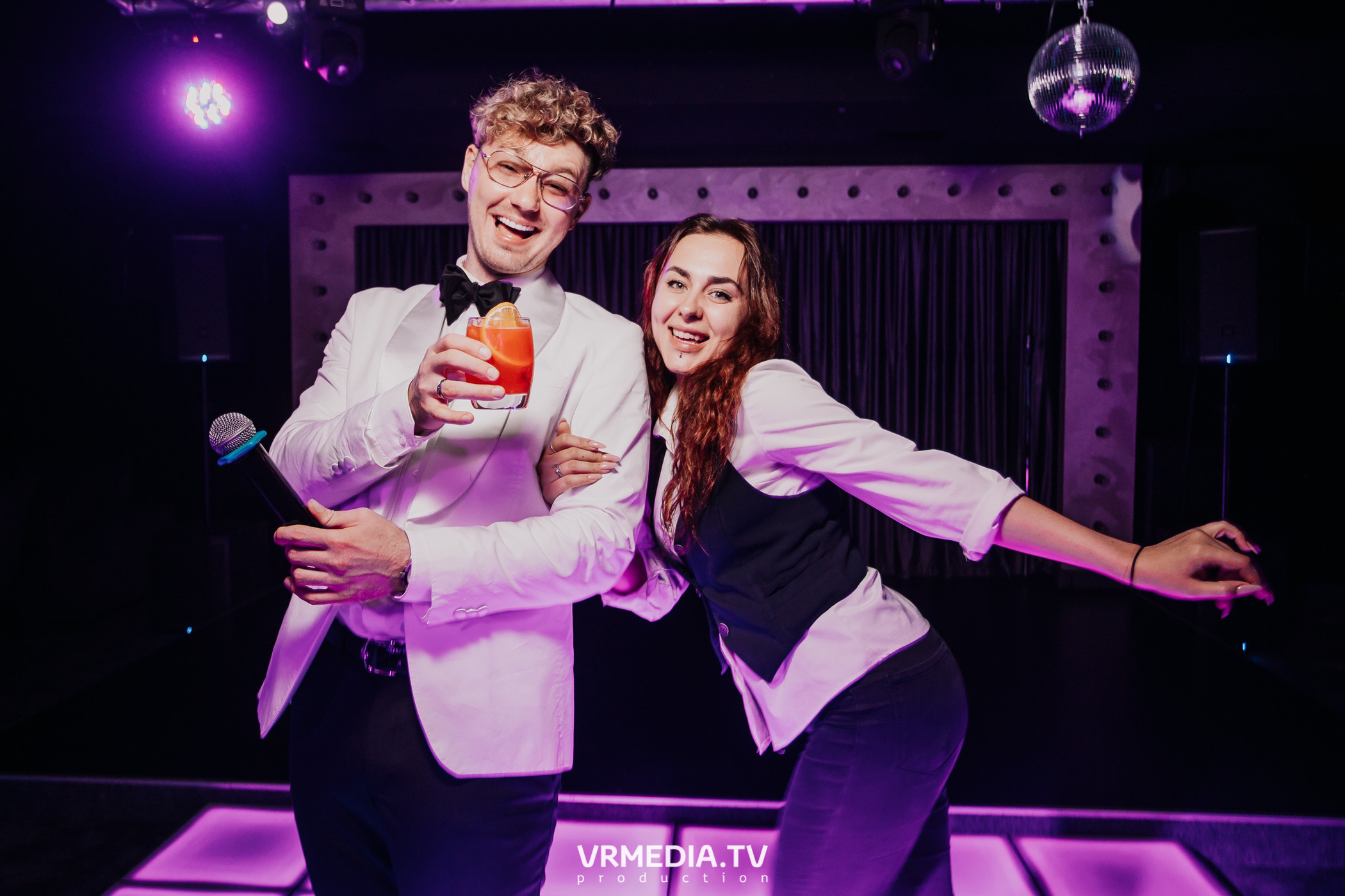 Выходные в караоке-баре «Volna»