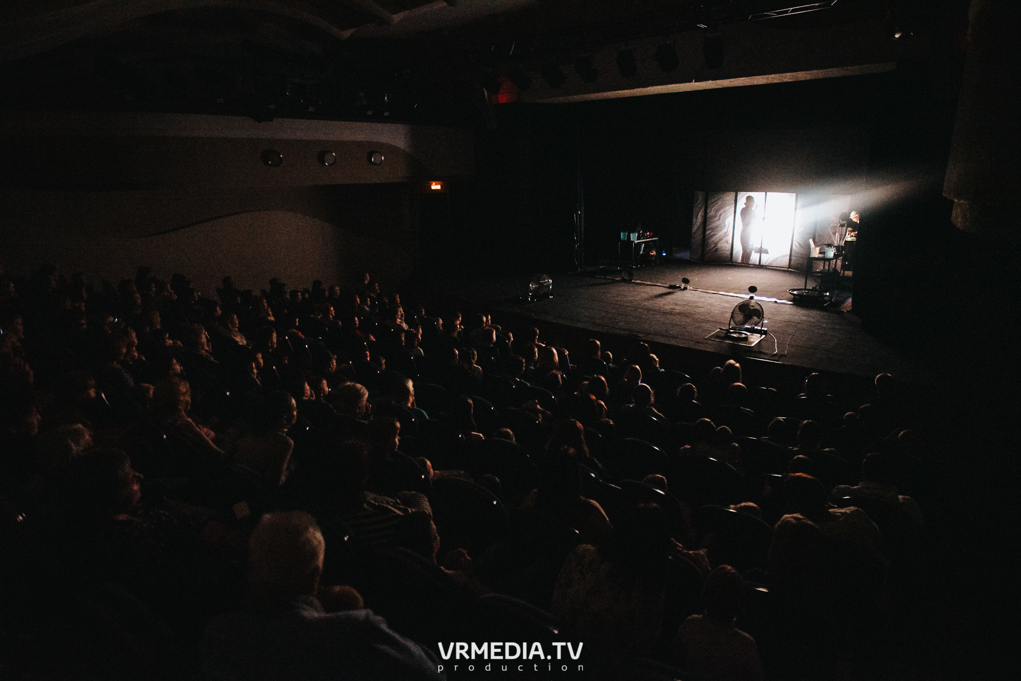 Шоу мыльных пузырей CLINK