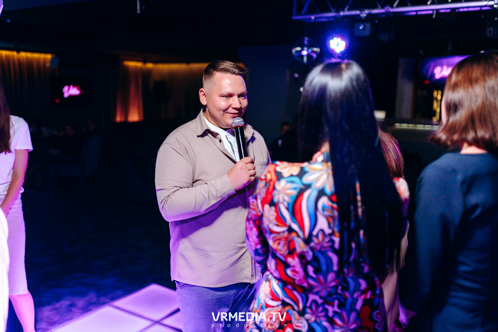 Ночь фотографии в караоке-баре «Volna»