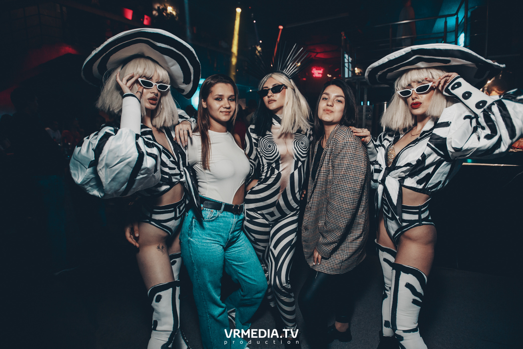 Выходные в баре «DOSKI»