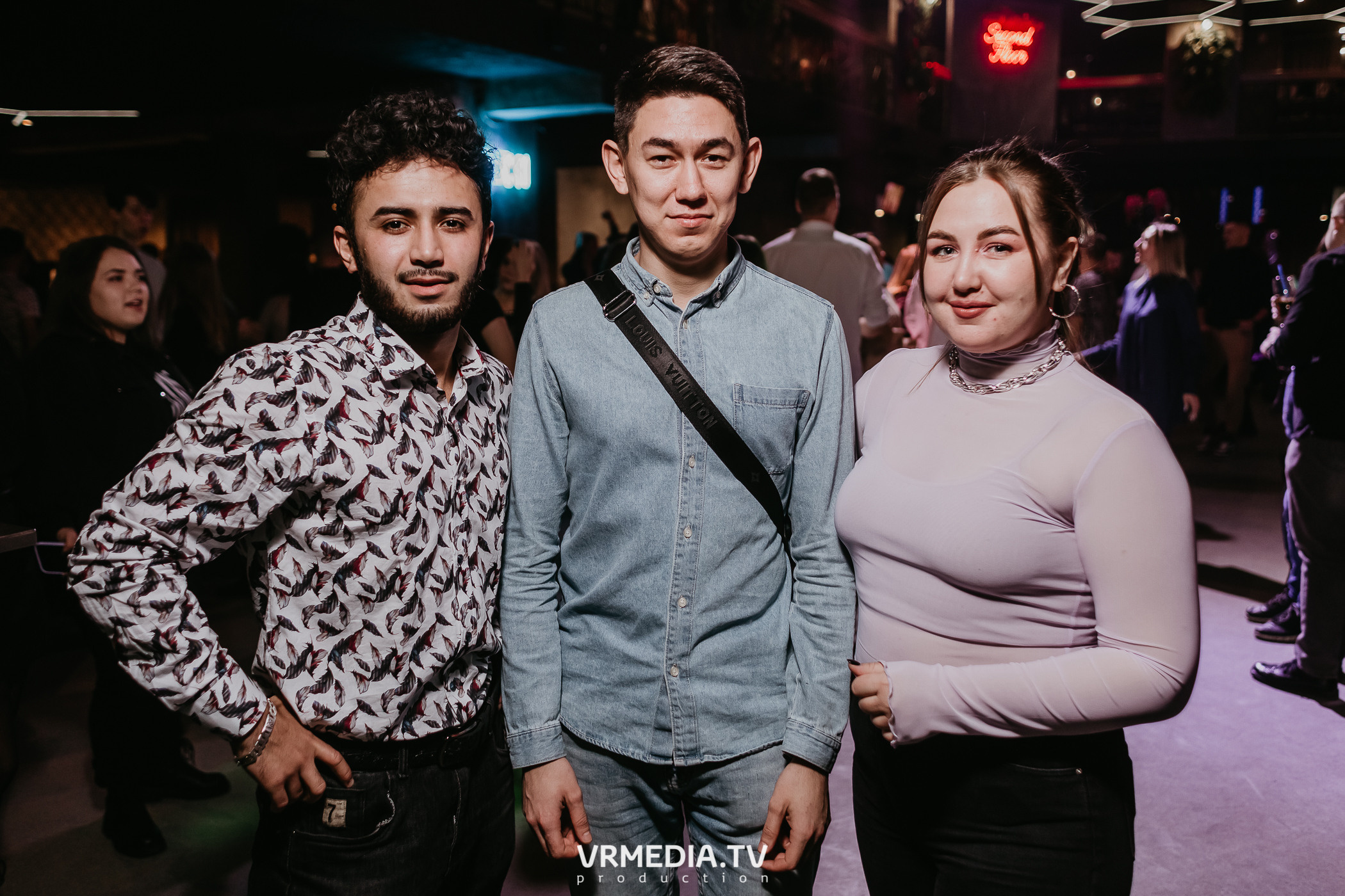 Выходные в баре «DOSKI»