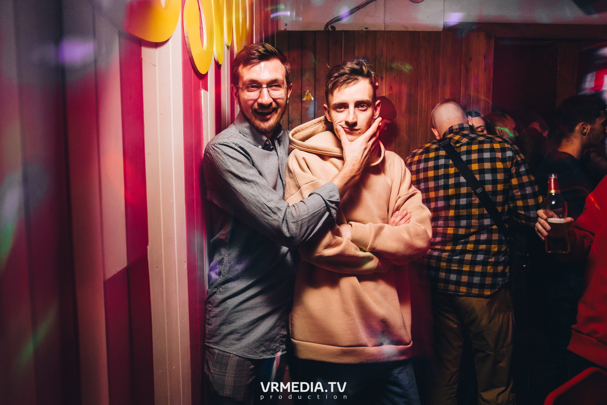 Выходные в баре «Cosmo»