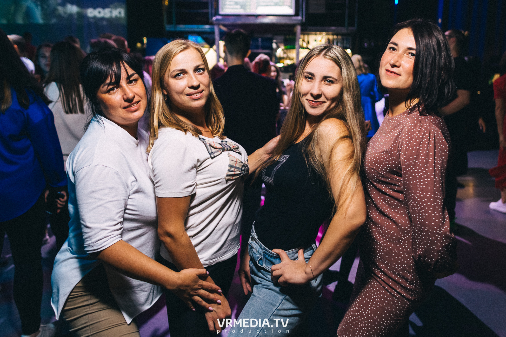 Выходные в баре «DOSKI»