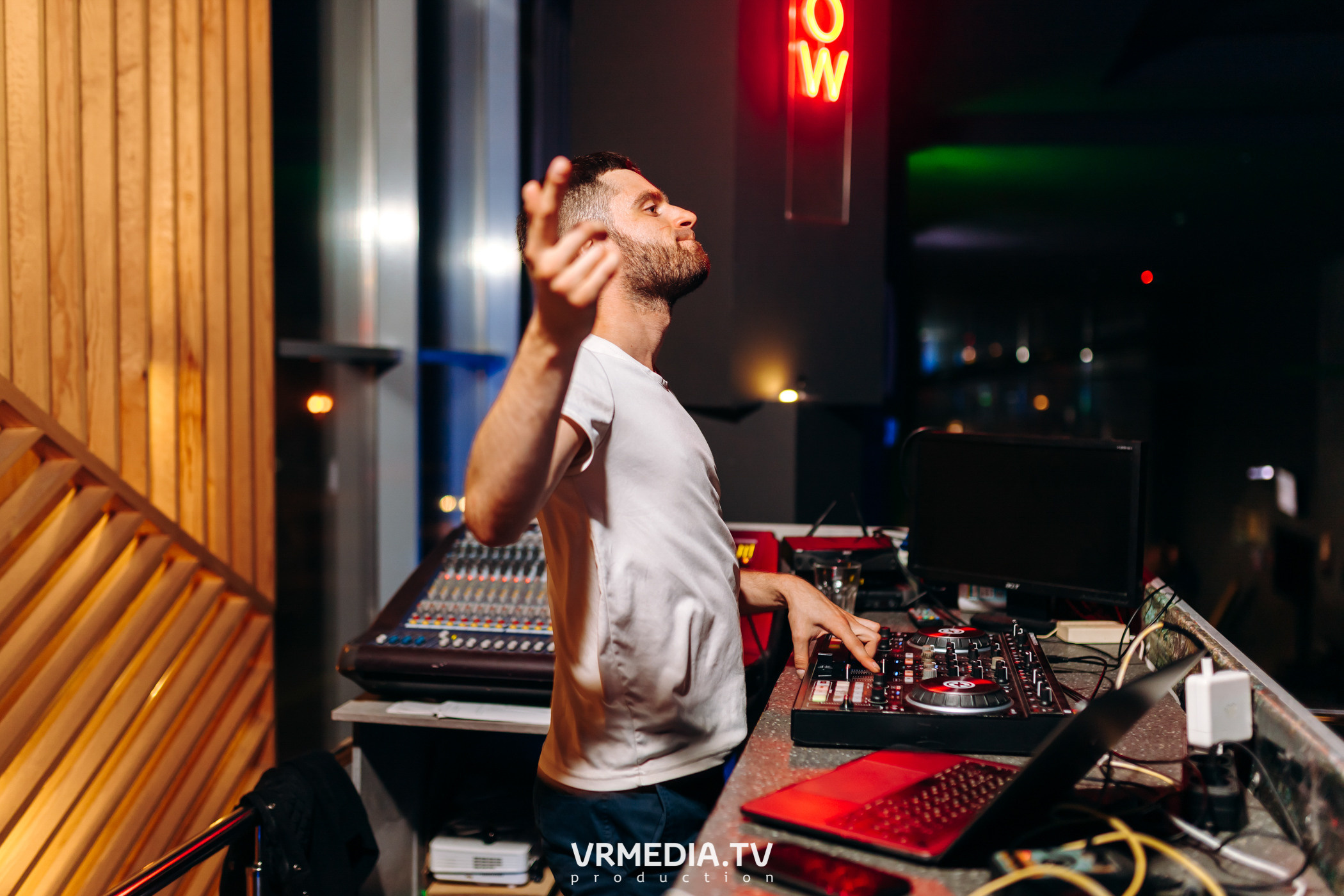 Выходные в баре «DOSKI»