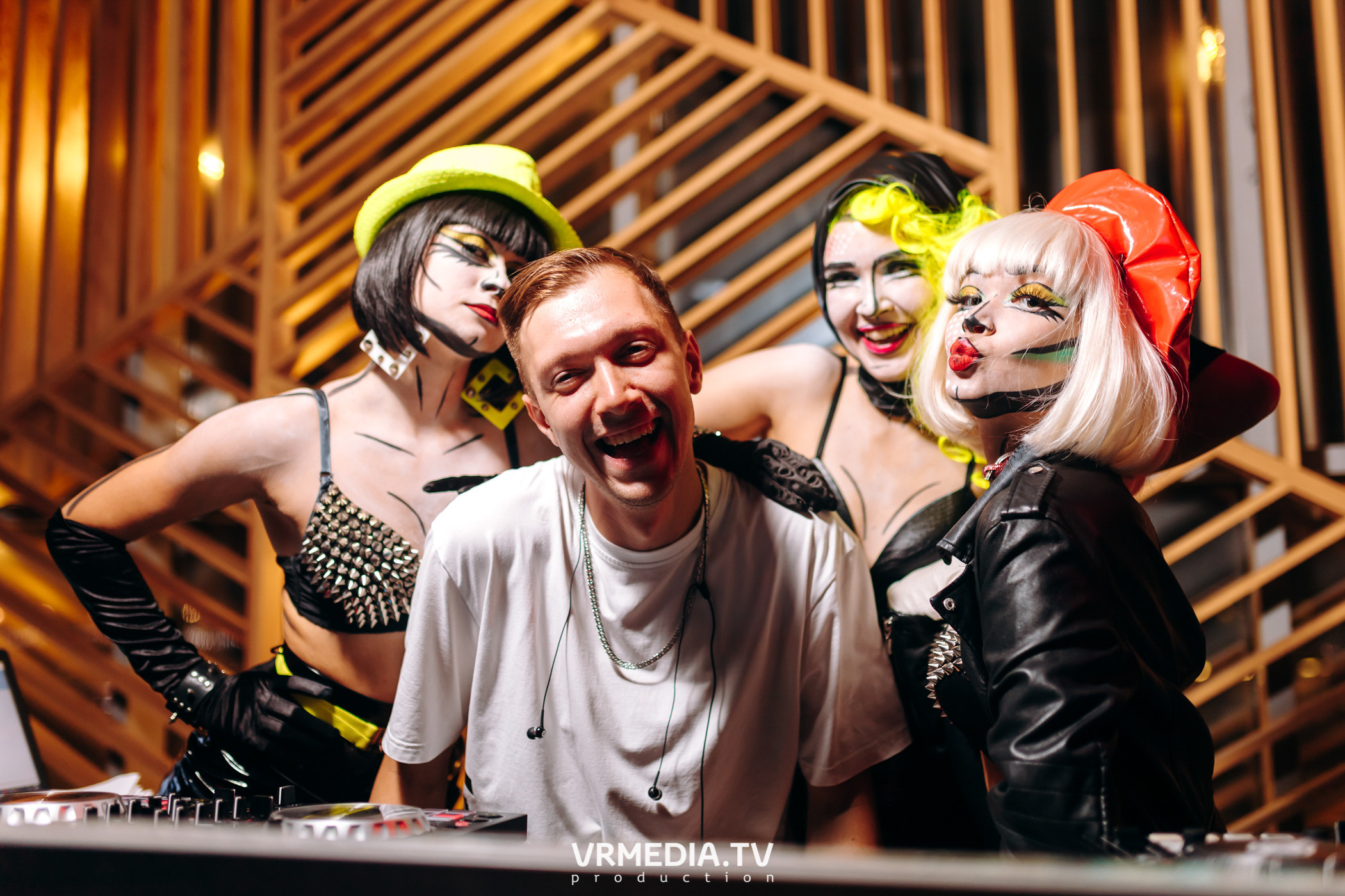 Выходные в баре «DOSKI»