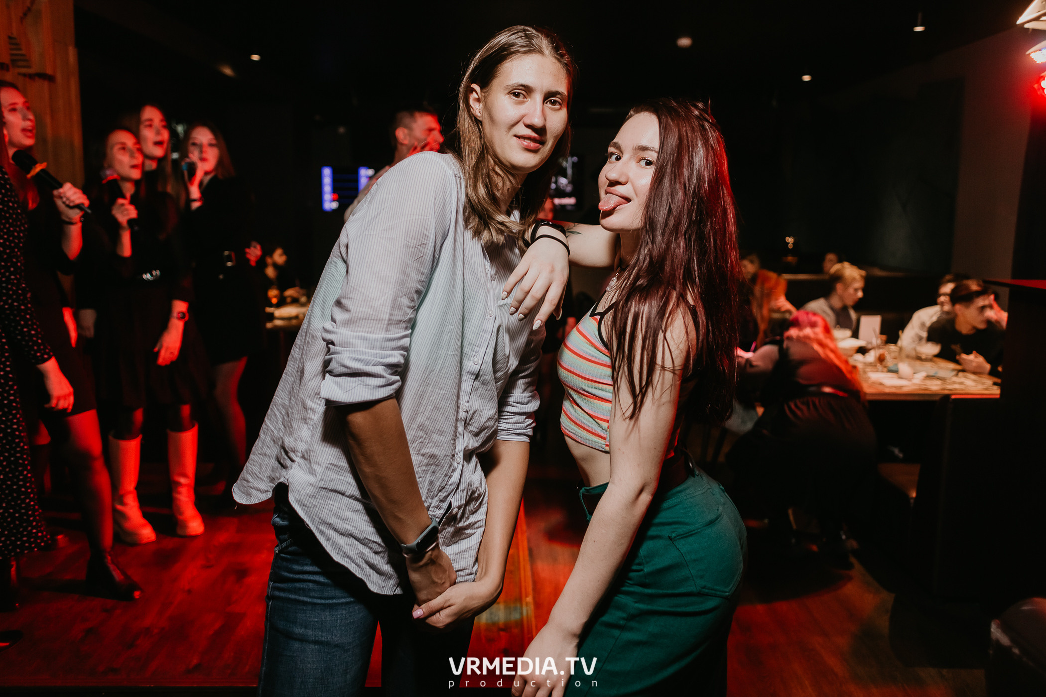 Выходные в баре «DOSKI»