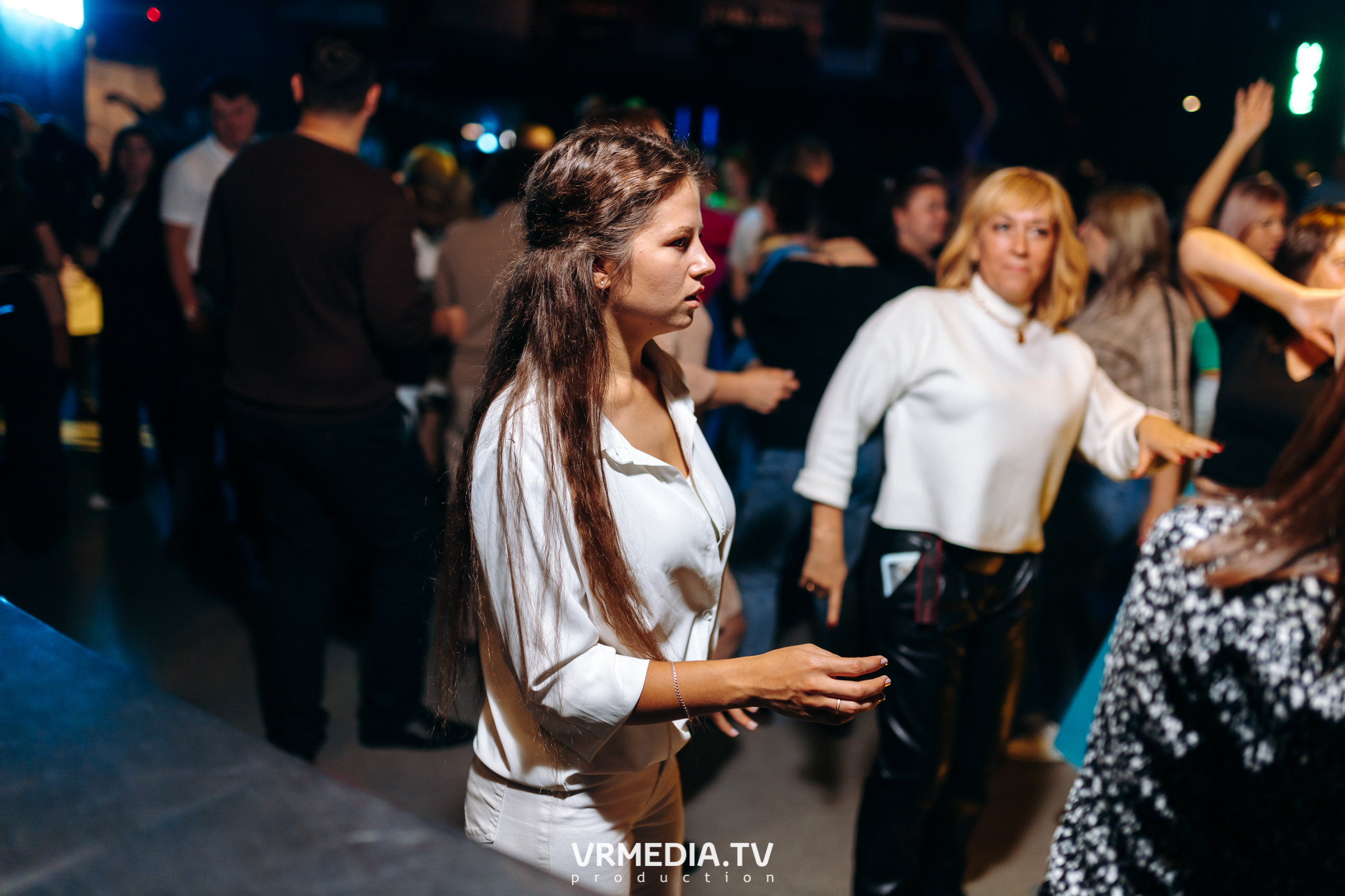 Выходные в баре «DOSKI»