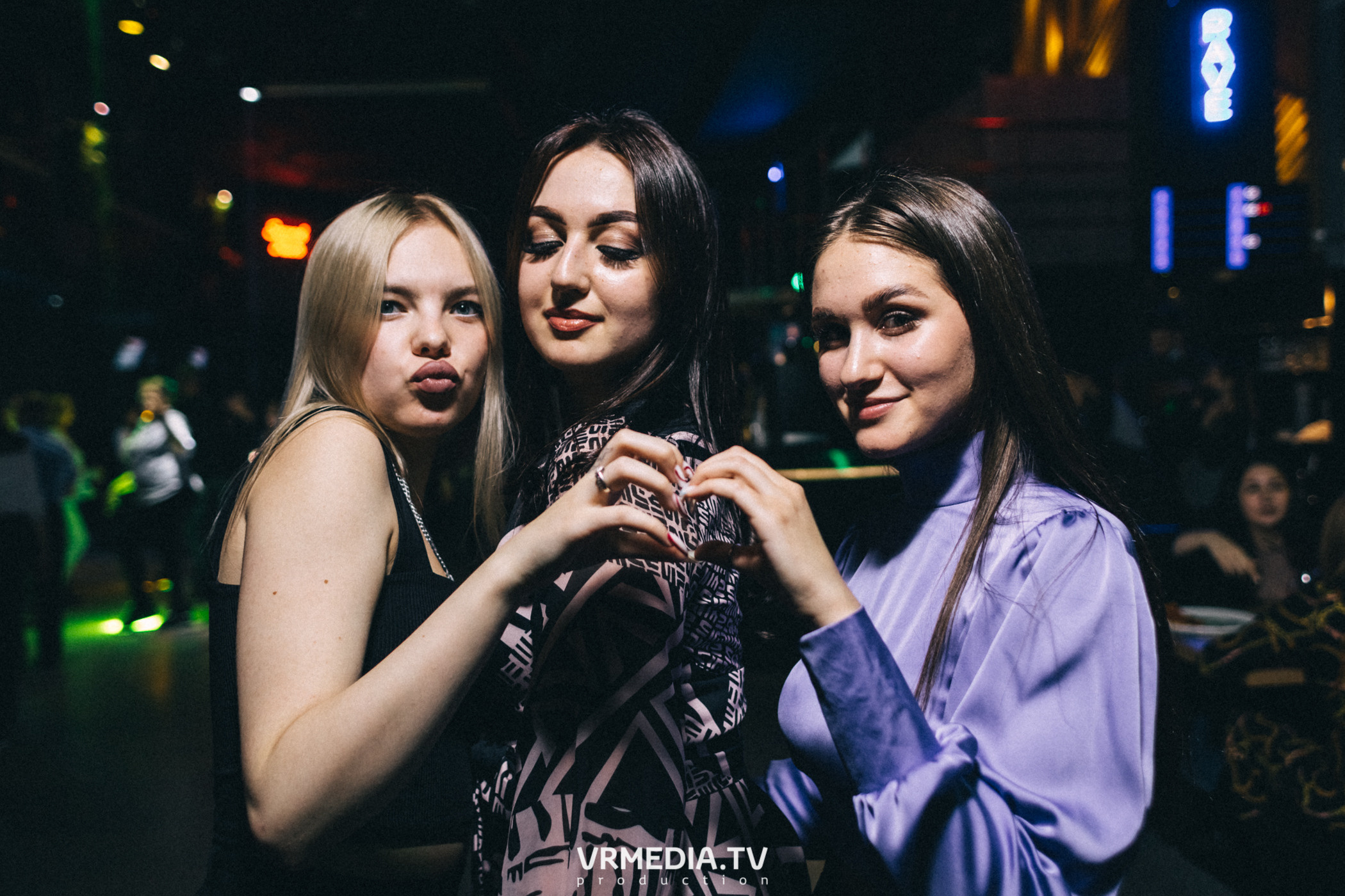 Выходные в баре «DOSKI»