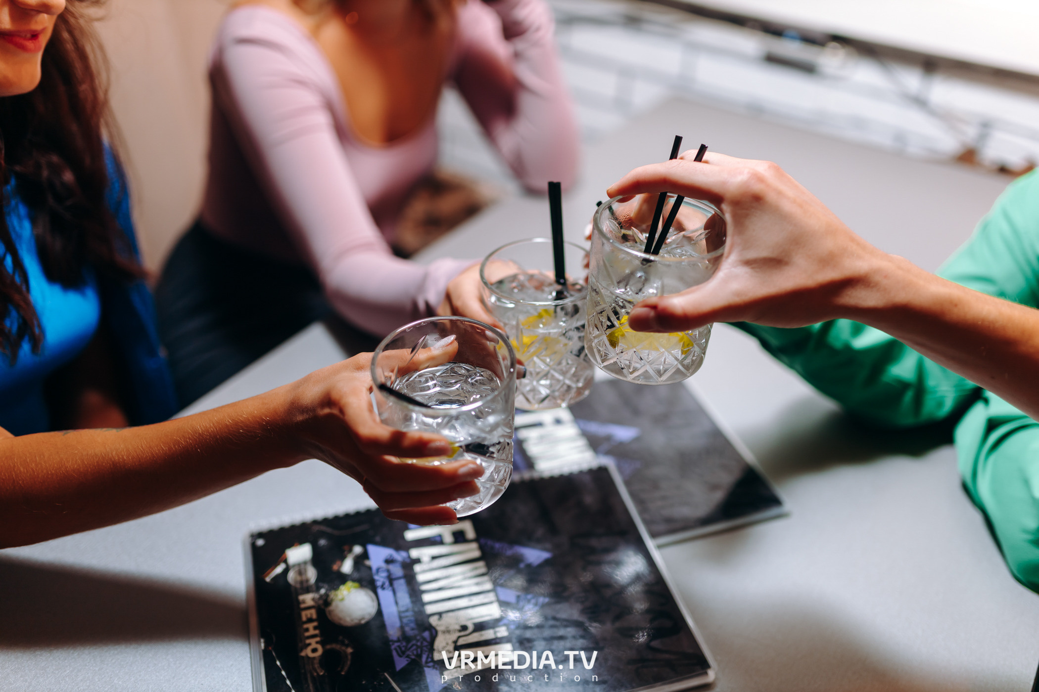 Ночь Безумного Бармена в Lounge Voice Hall «Familia»