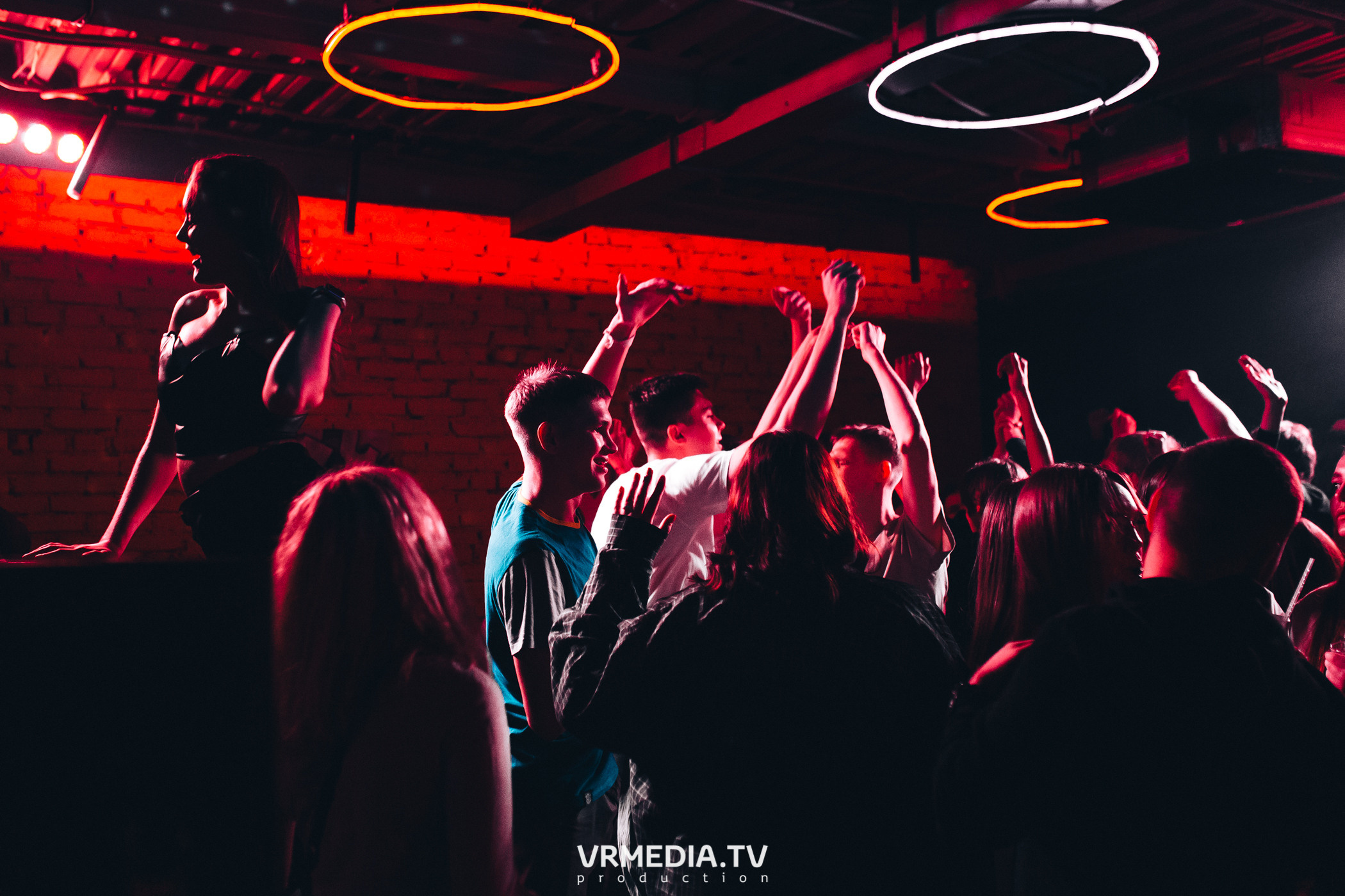 Выходные в баре «Хука Хаус»