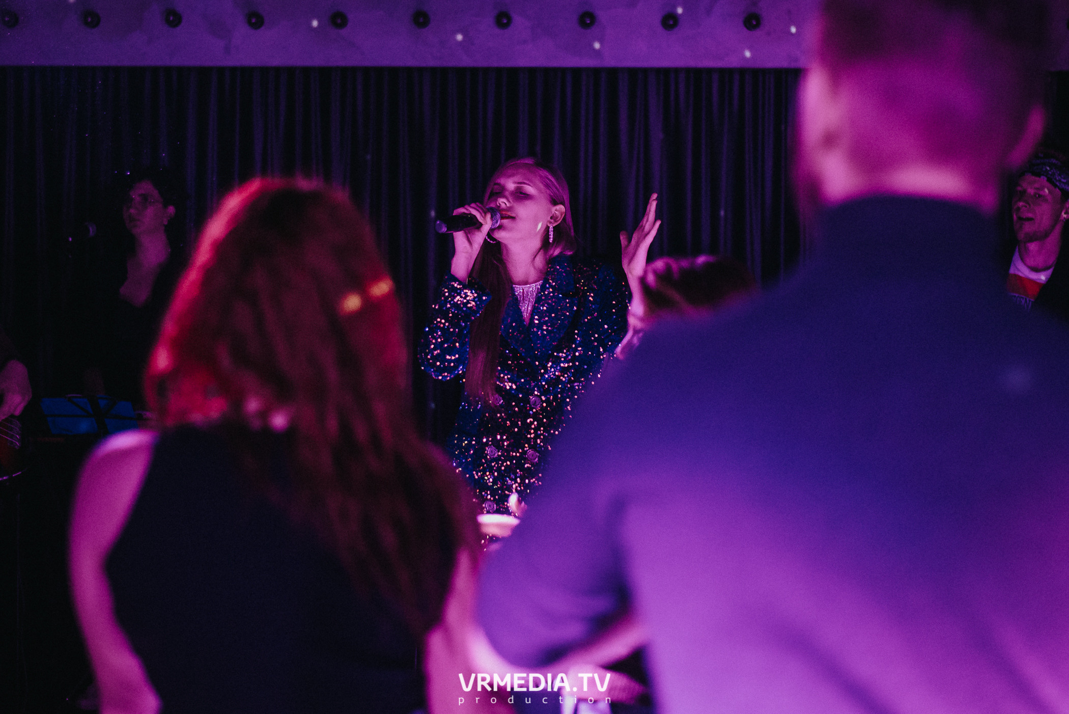 Выходные в караоке-баре «Volna»