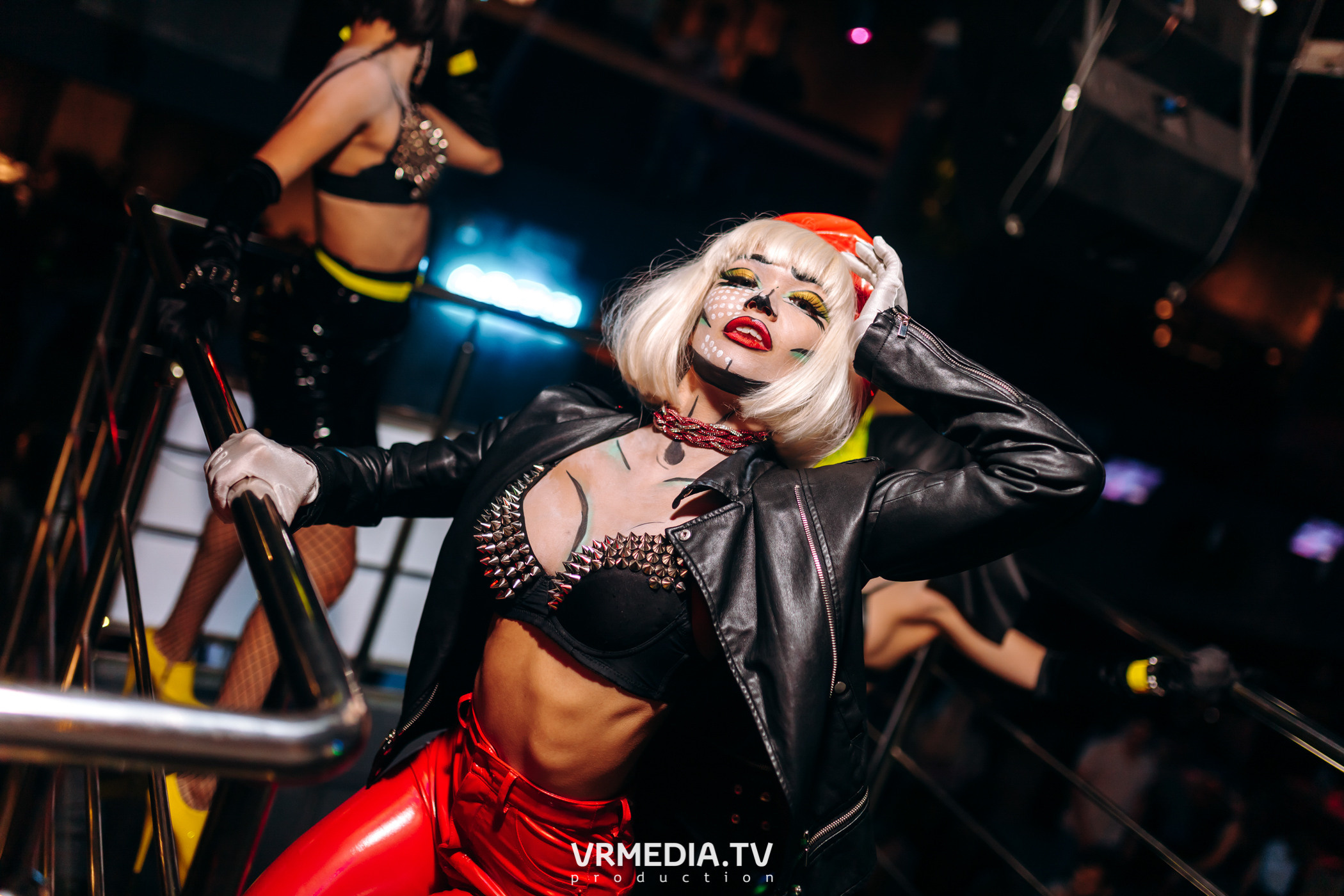 Выходные в баре «DOSKI»