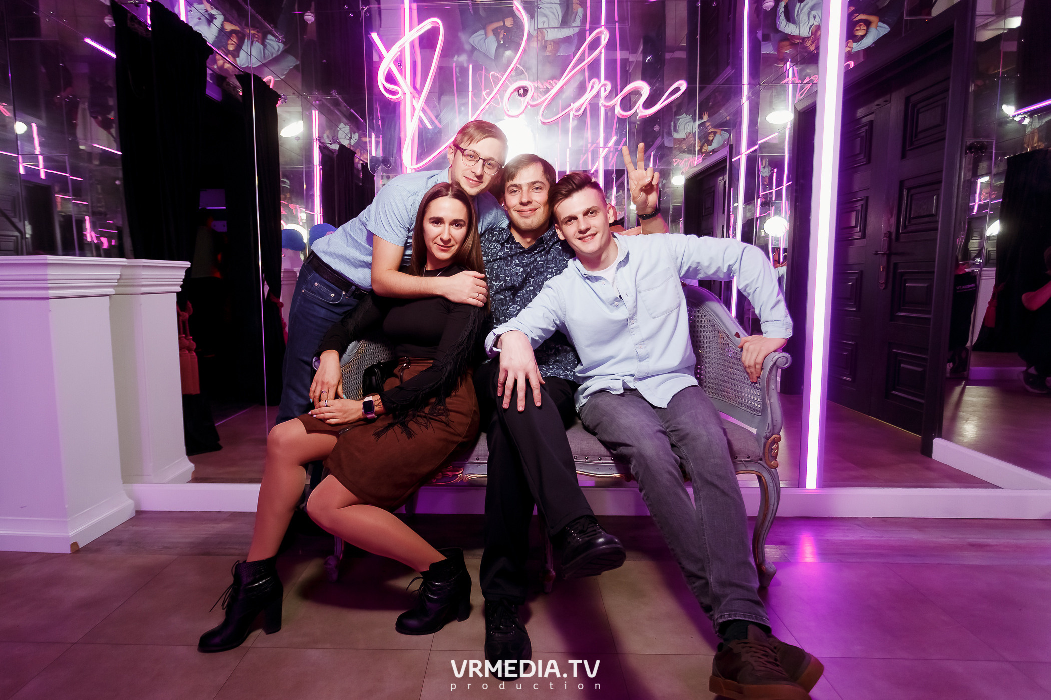 Выходные в караоке-баре «Volna»