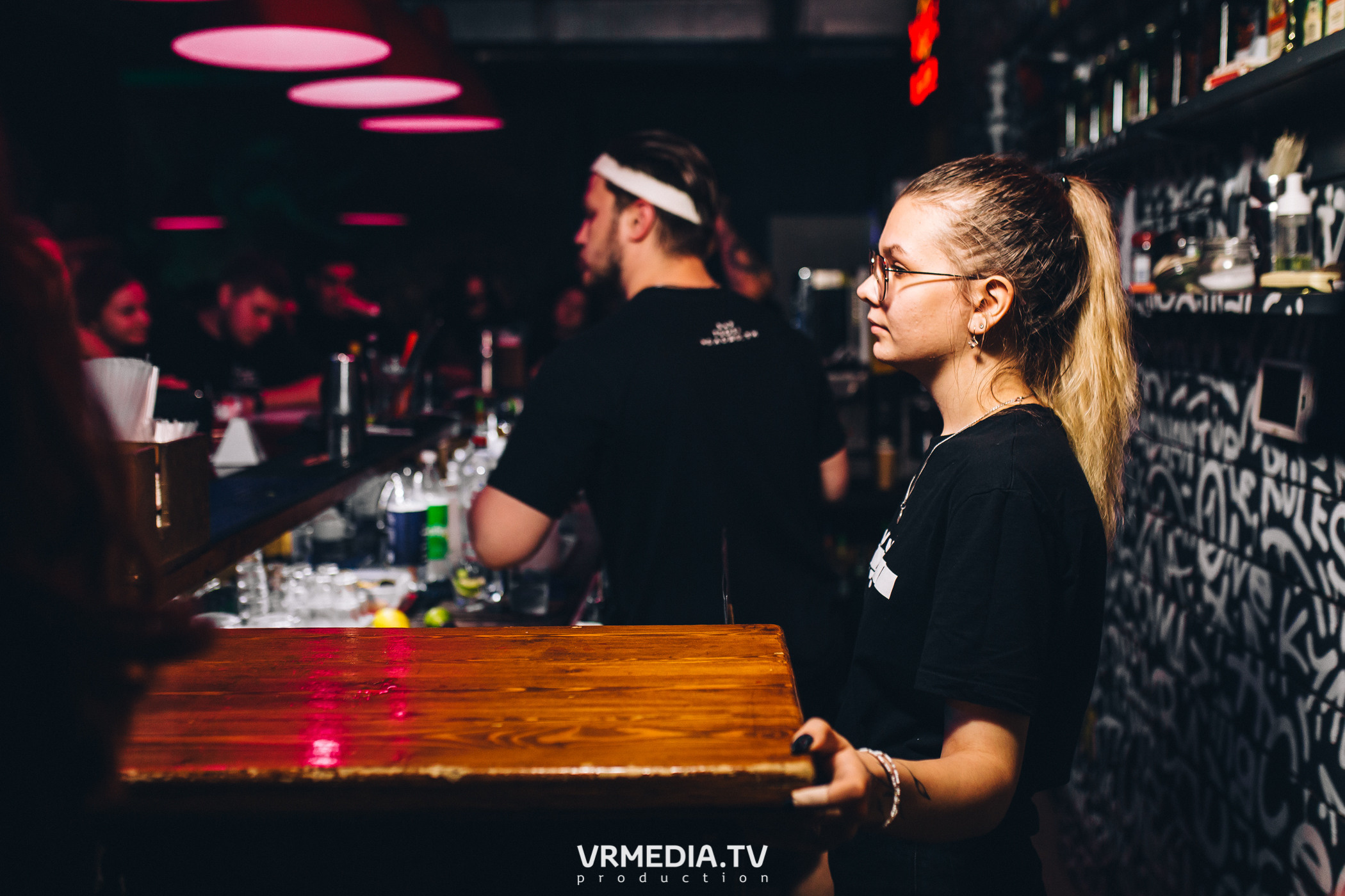 Выходные в баре «Хука Хаус»