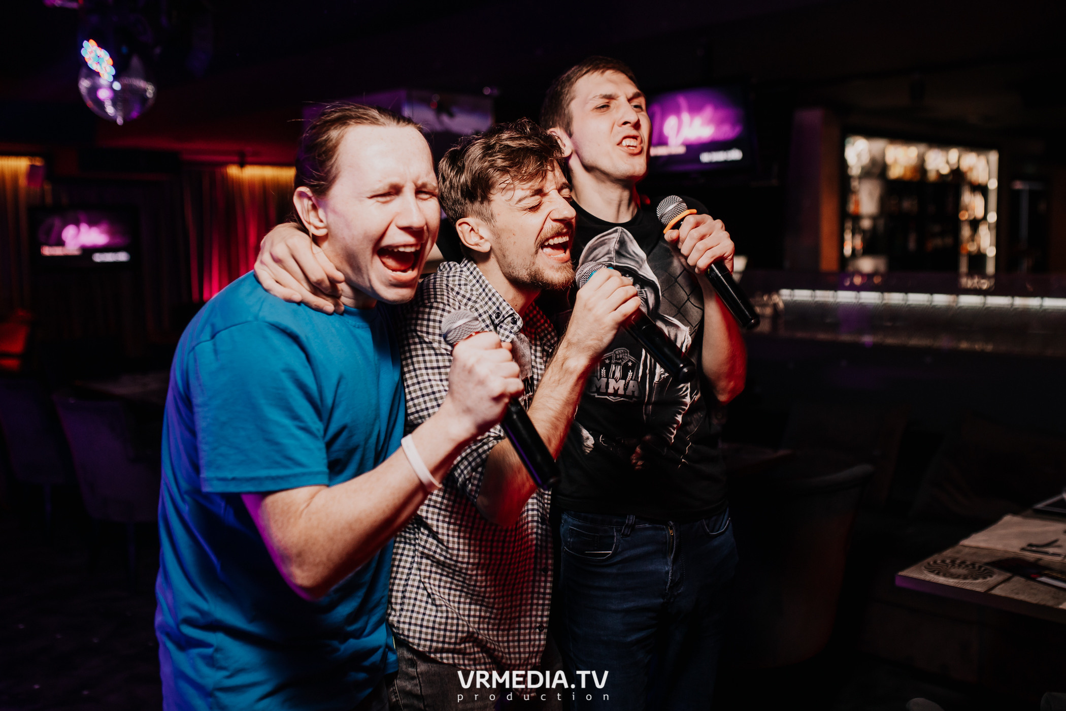 Выходные в караоке-баре «Volna»