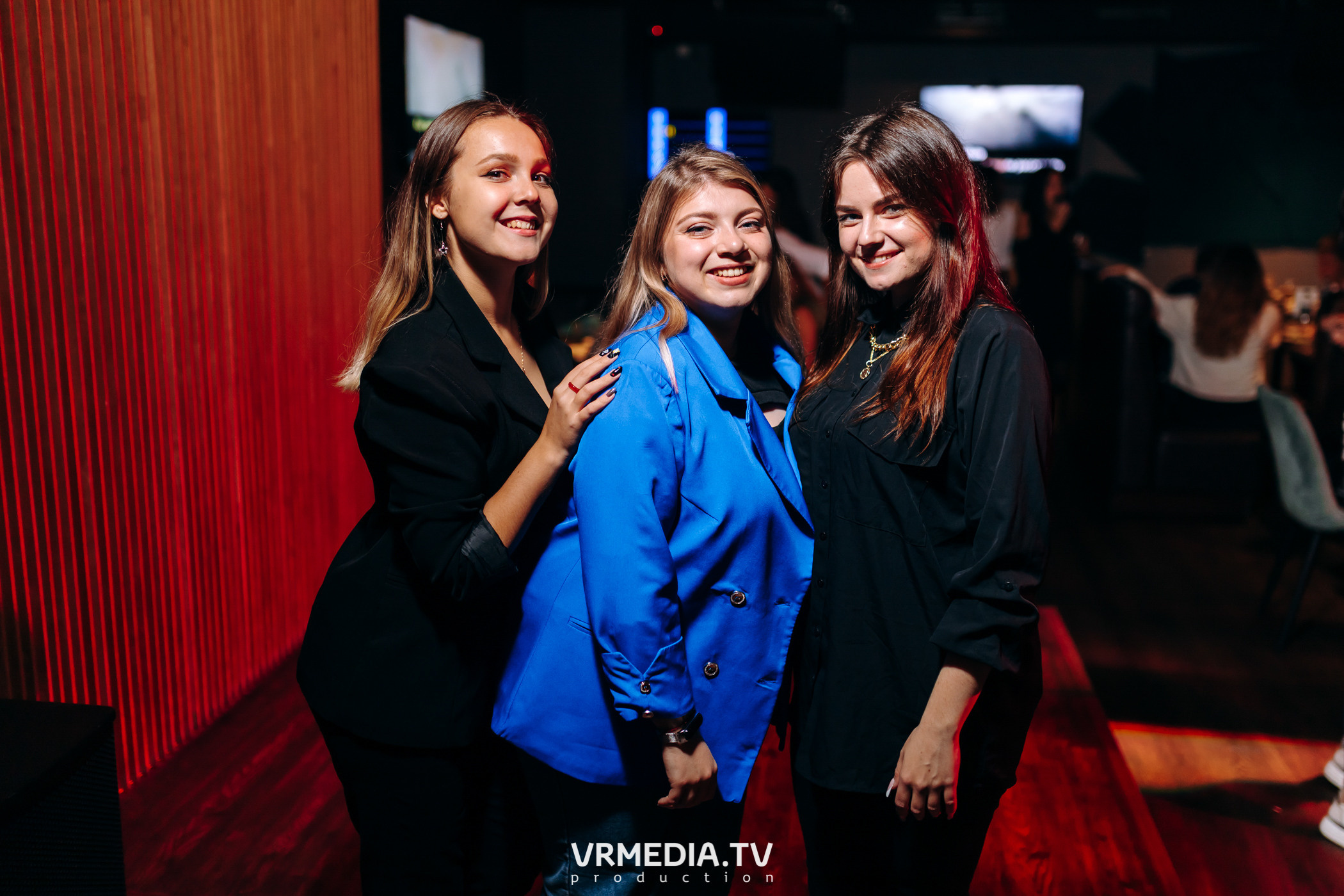 Выходные в баре «DOSKI»