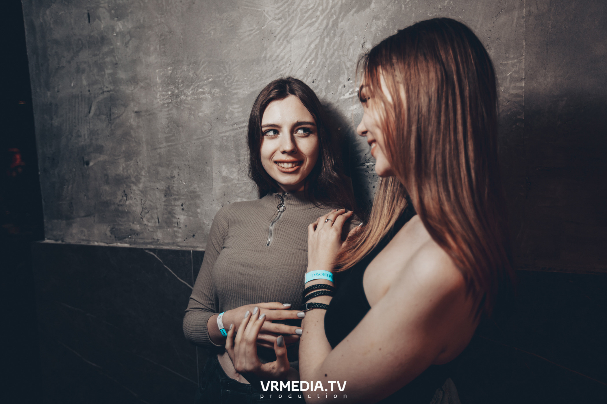 Выходные в баре «DOSKI»