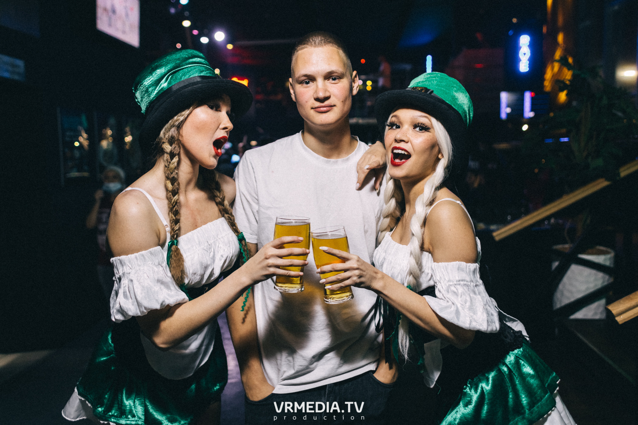 Выходные в баре «DOSKI»