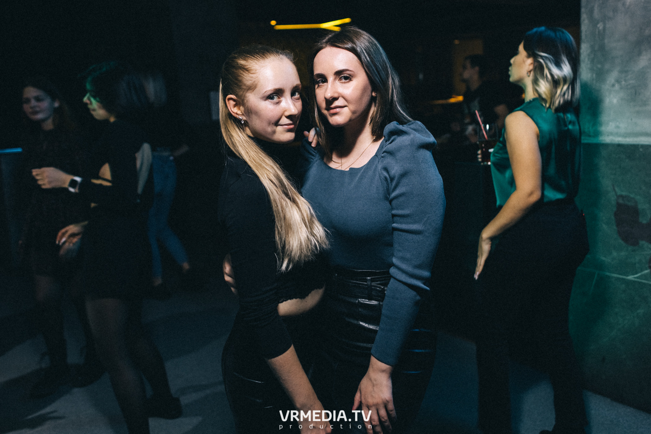 Выходные в баре «DOSKI»