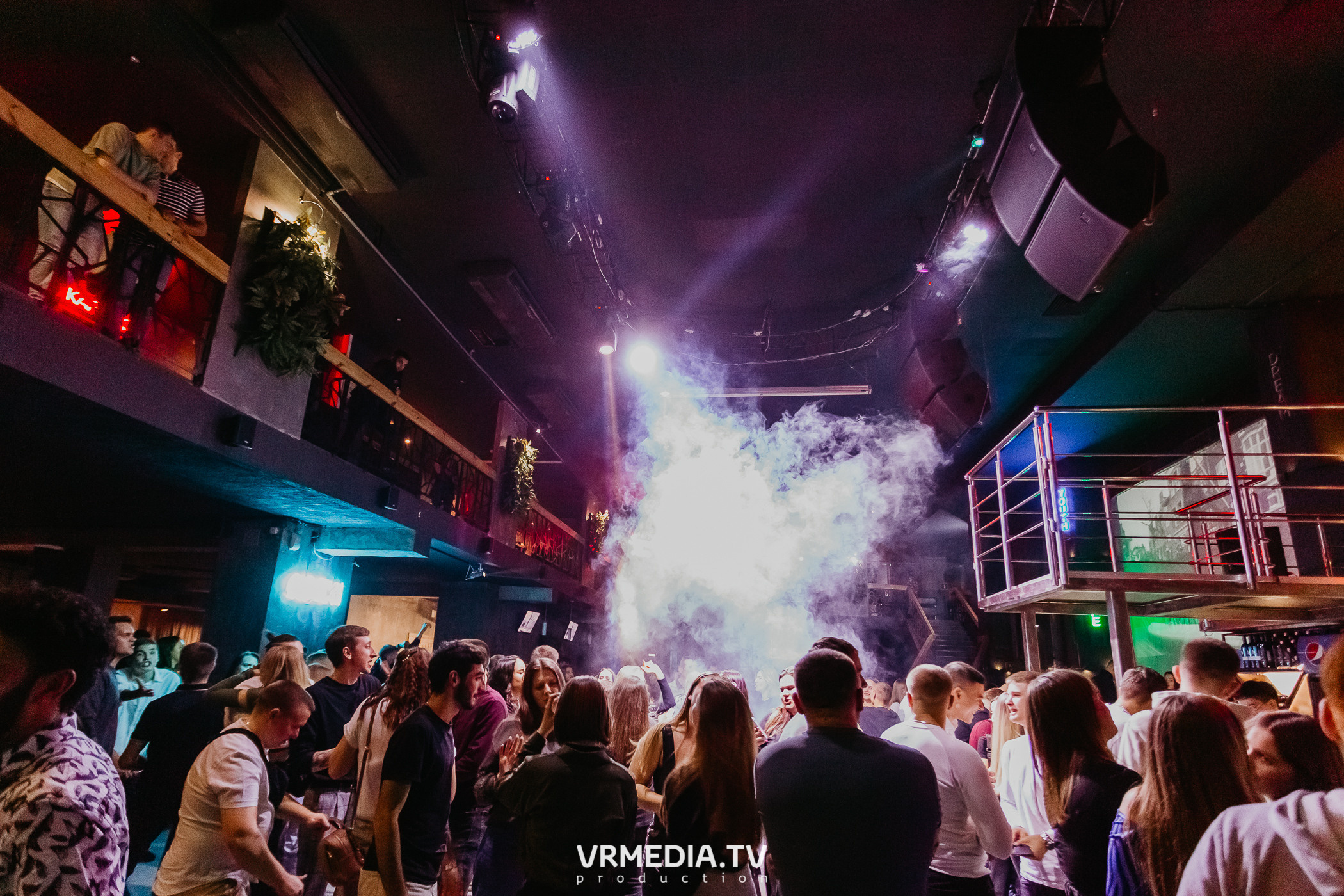 Выходные в баре «DOSKI»