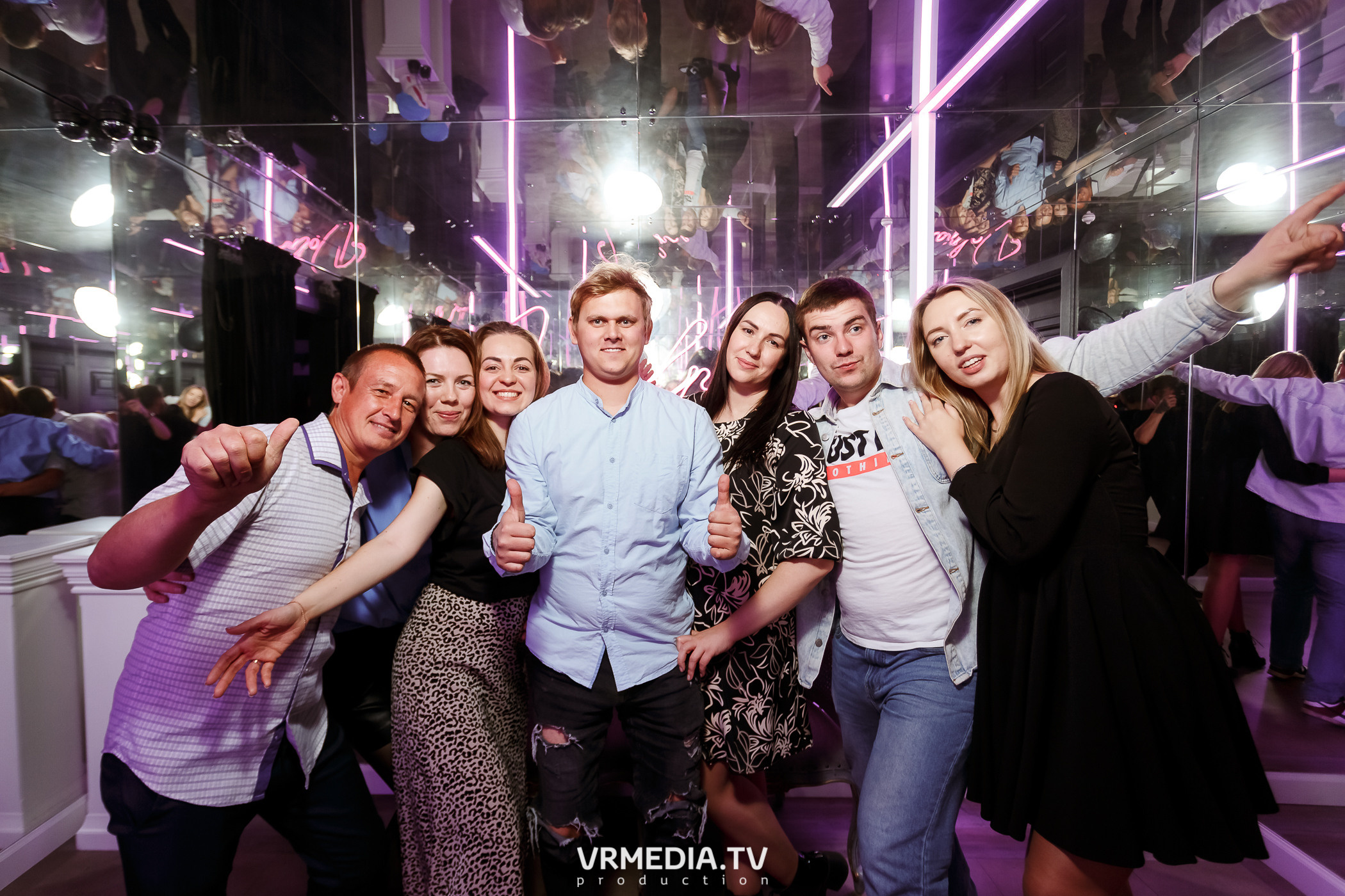 Выходные в караоке-баре «Volna»