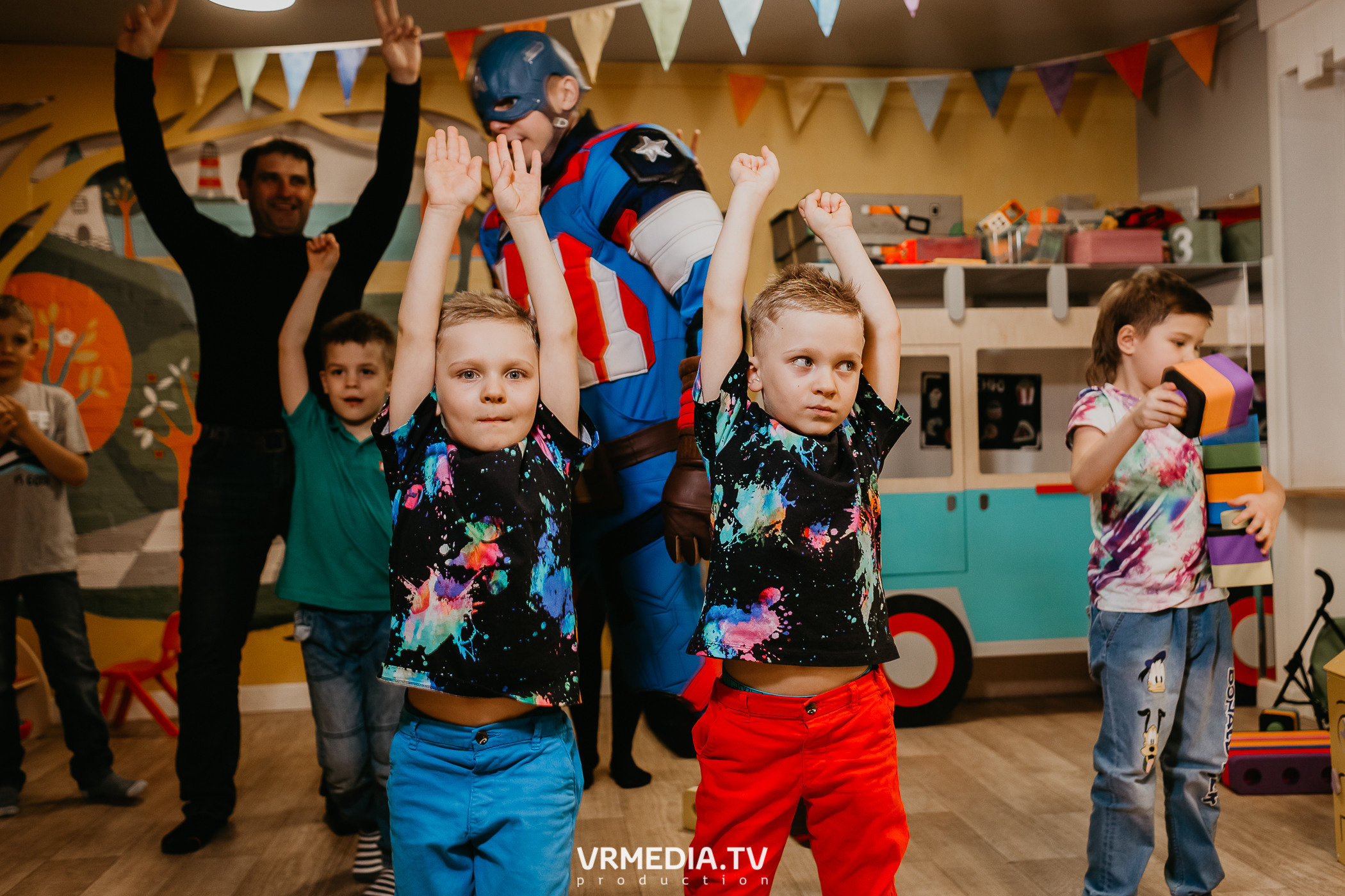 Макару и Богдану 7 лет!